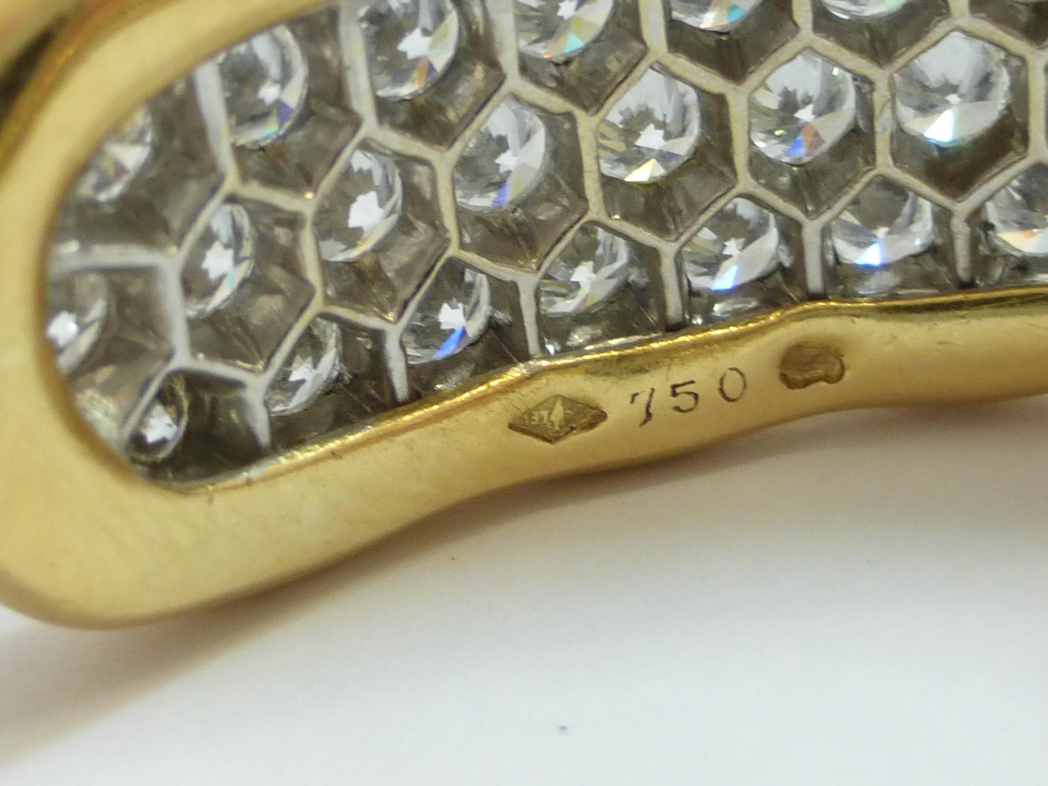 Van Cleef & Arpels Gold Bangle Bracelet with Diamonds  2
