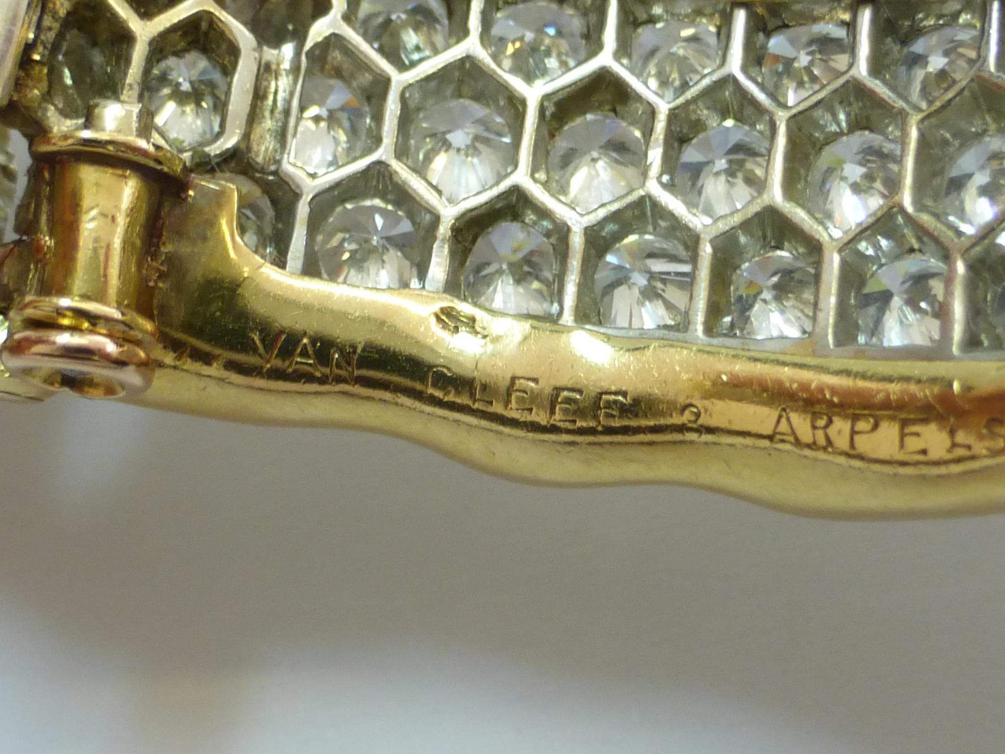 Van Cleef & Arpels Gold Bangle Bracelet with Diamonds  3