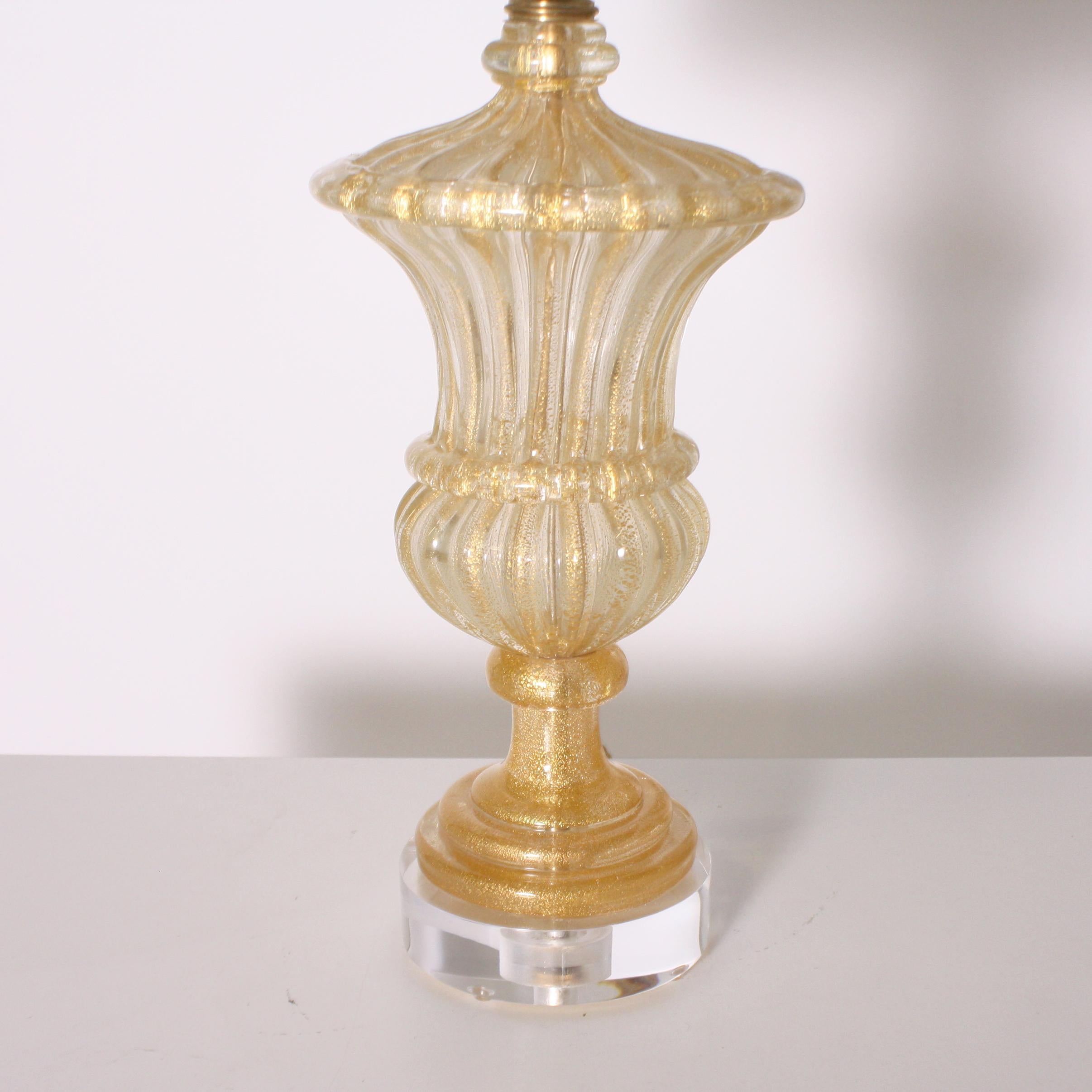 Gold Barovier & Toso lamp, circa 1950

Custom linen shade, crystal ball finial, Lucite base, gold twisted cording.