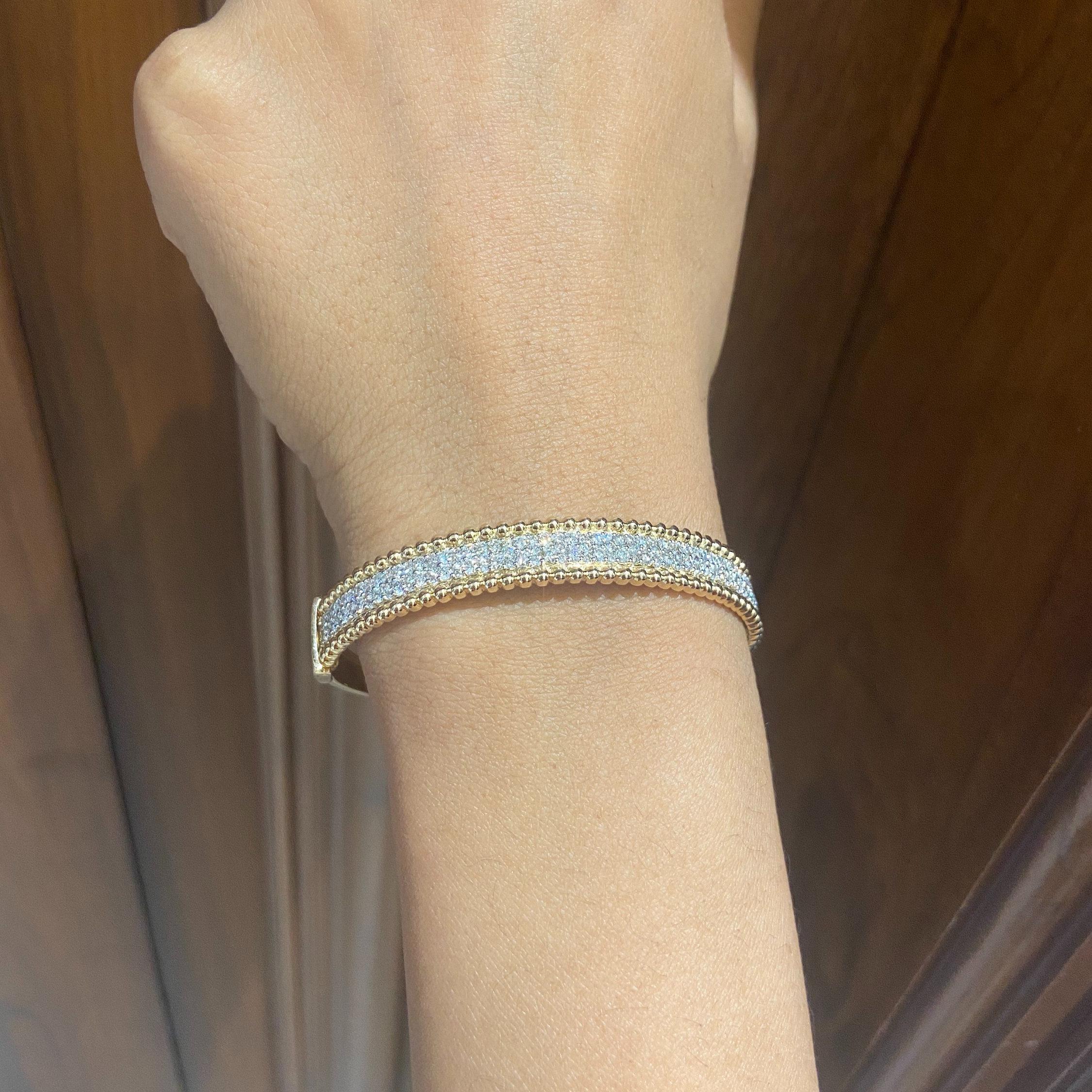 Breites Diamantarmband aus 14k massivem Gold (zertifiziert) (Art déco) im Angebot