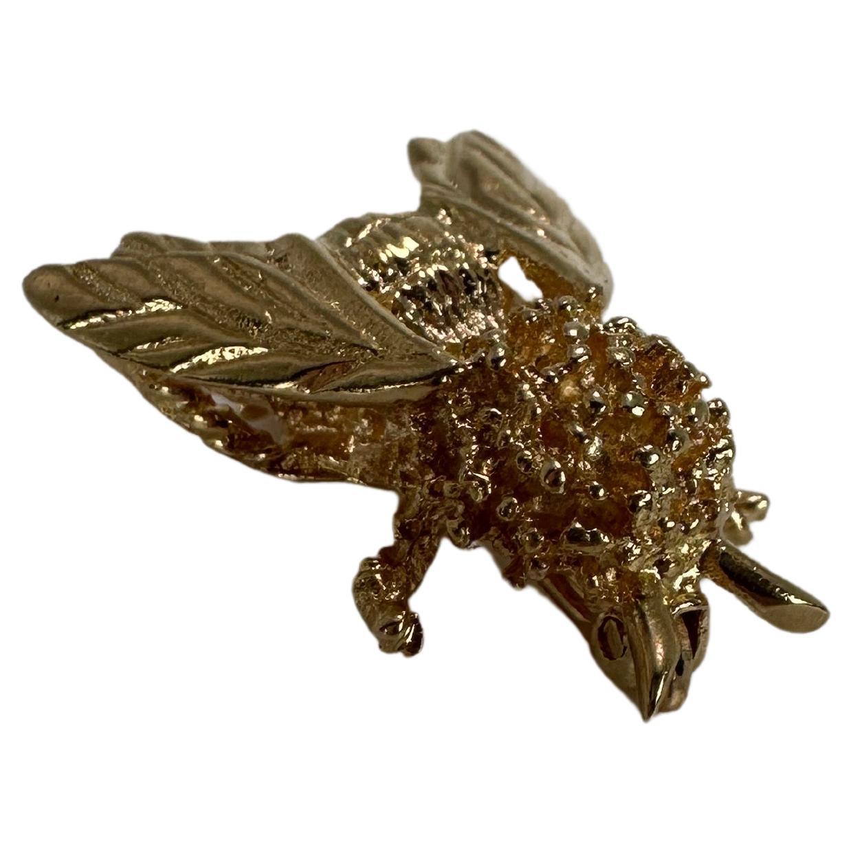 Gold Bee Brooch 14KT yellow gold For Sale
