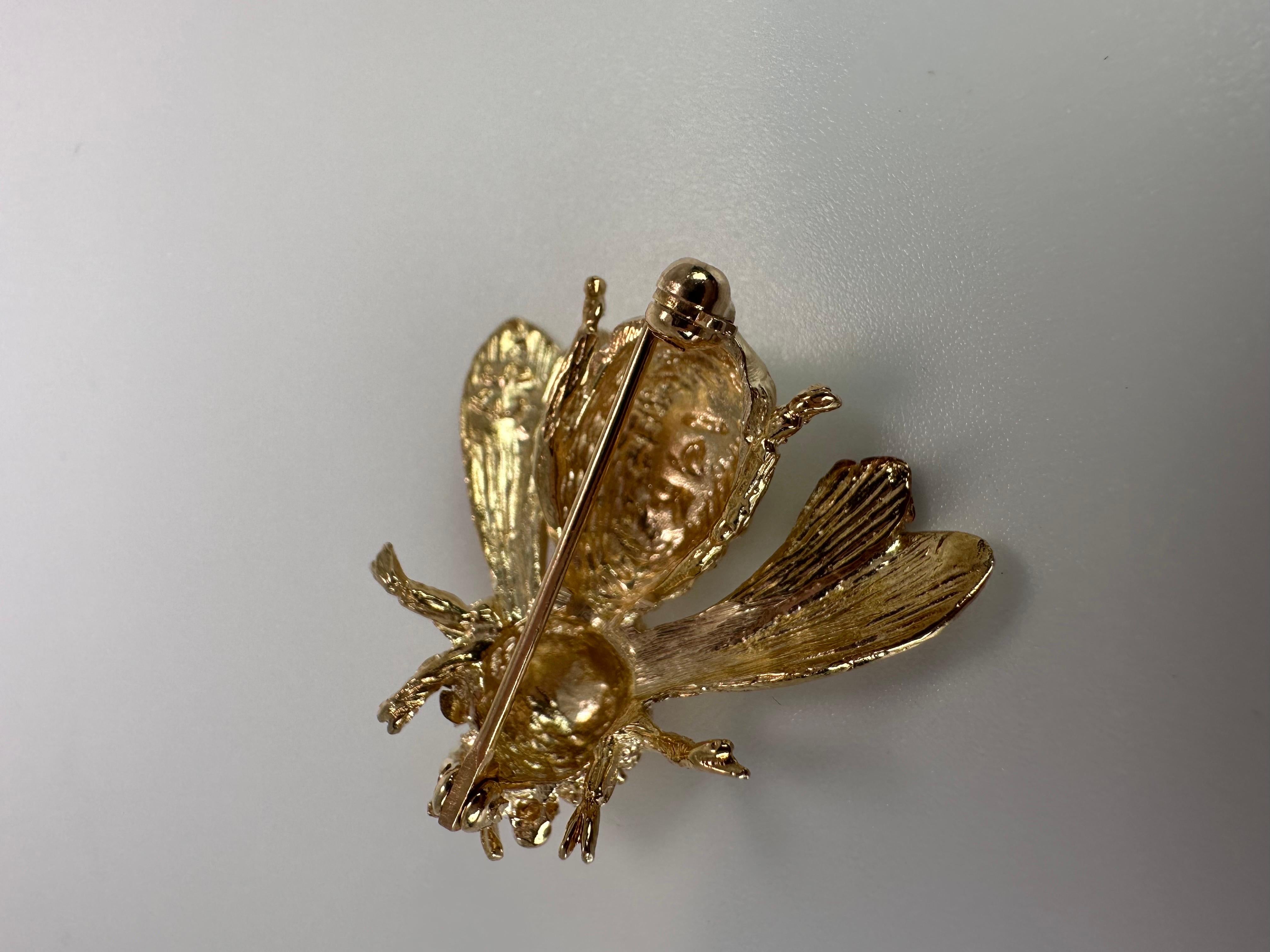 Gold Bee Brooch 14KT yellow gold Wasp In New Condition For Sale In Jupiter, FL