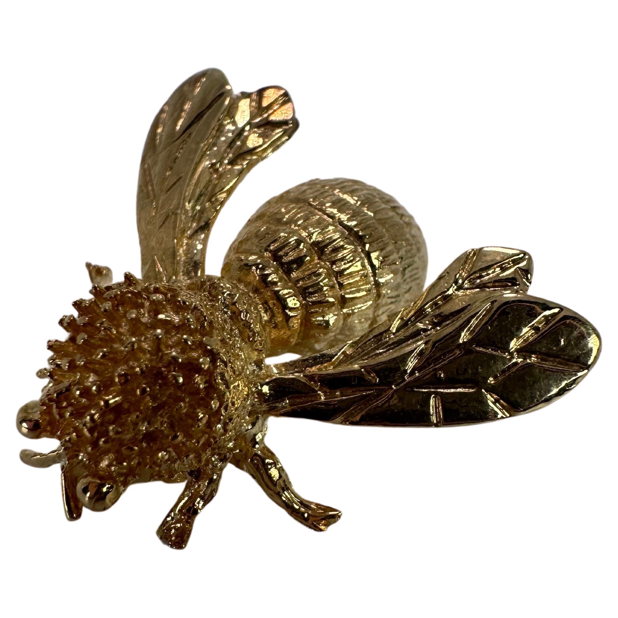Gold Bee Brooch 14KT yellow gold Wasp For Sale