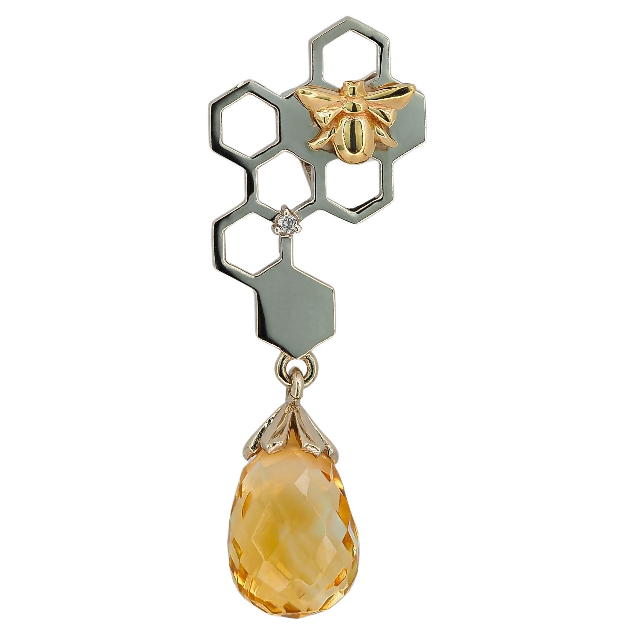 Gold bee pendant. Honecomb pendant.  For Sale