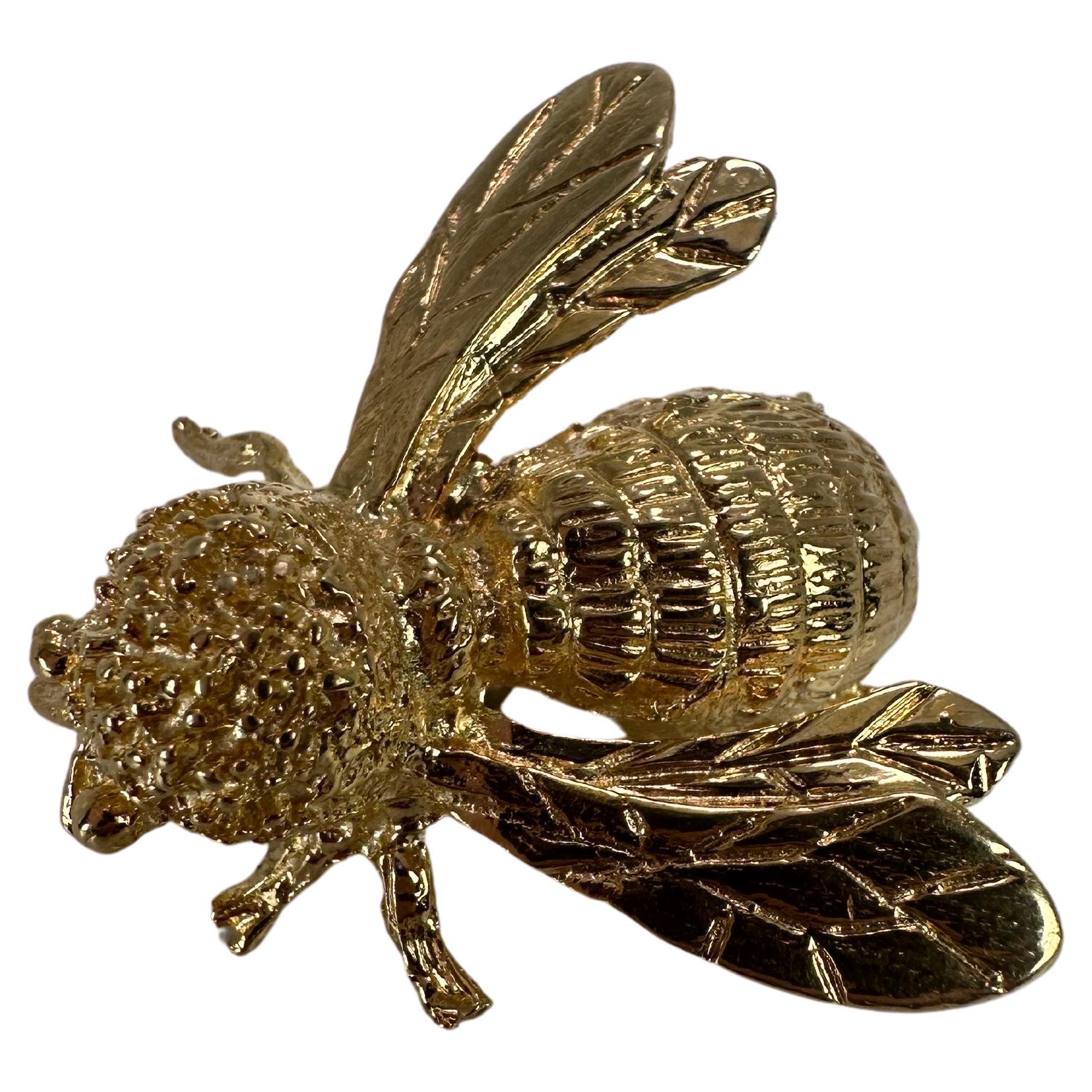 Gold Bee Pin 14KT yellow gold For Sale
