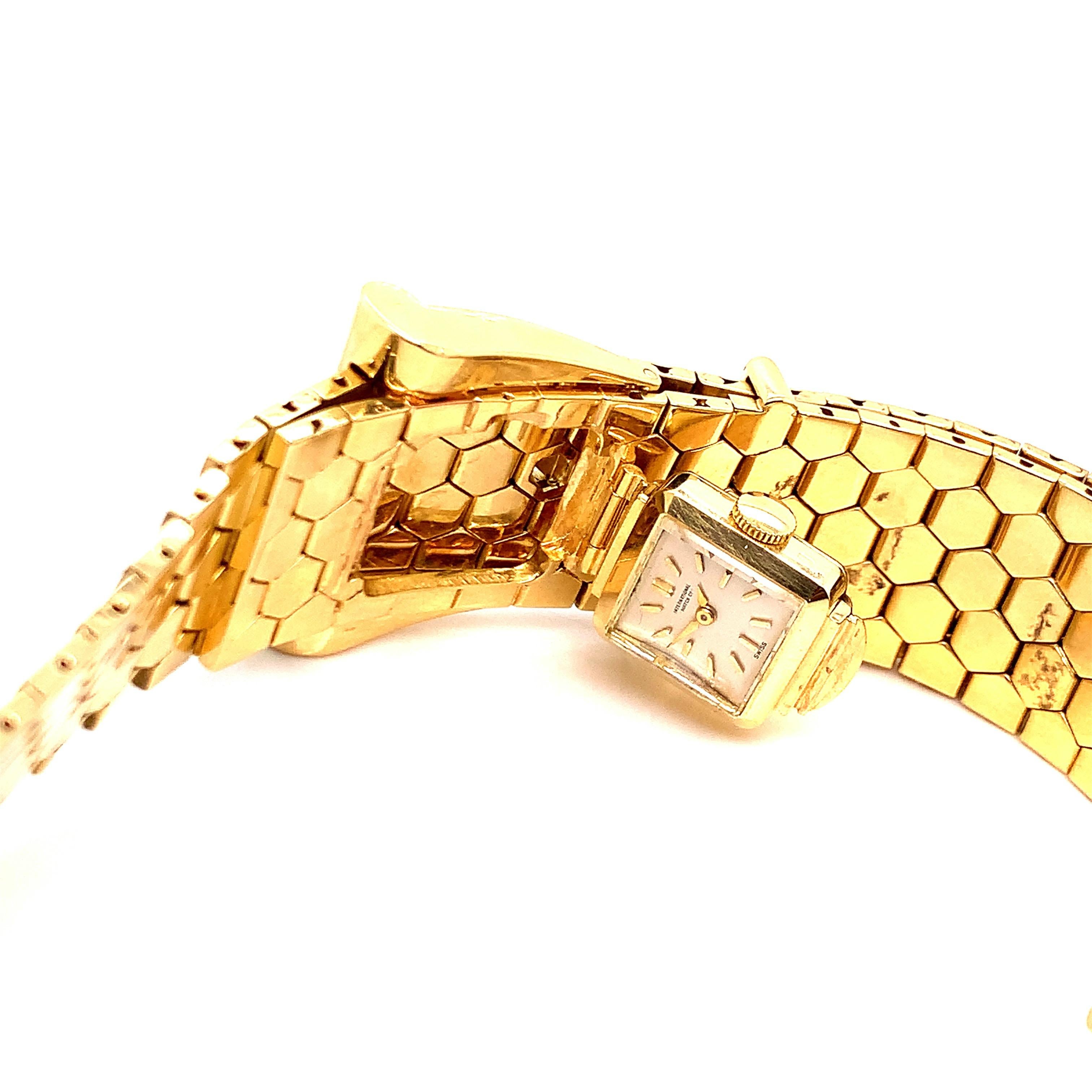 Gold Belt Buckle Wrist Watch In Excellent Condition For Sale In New York, NY