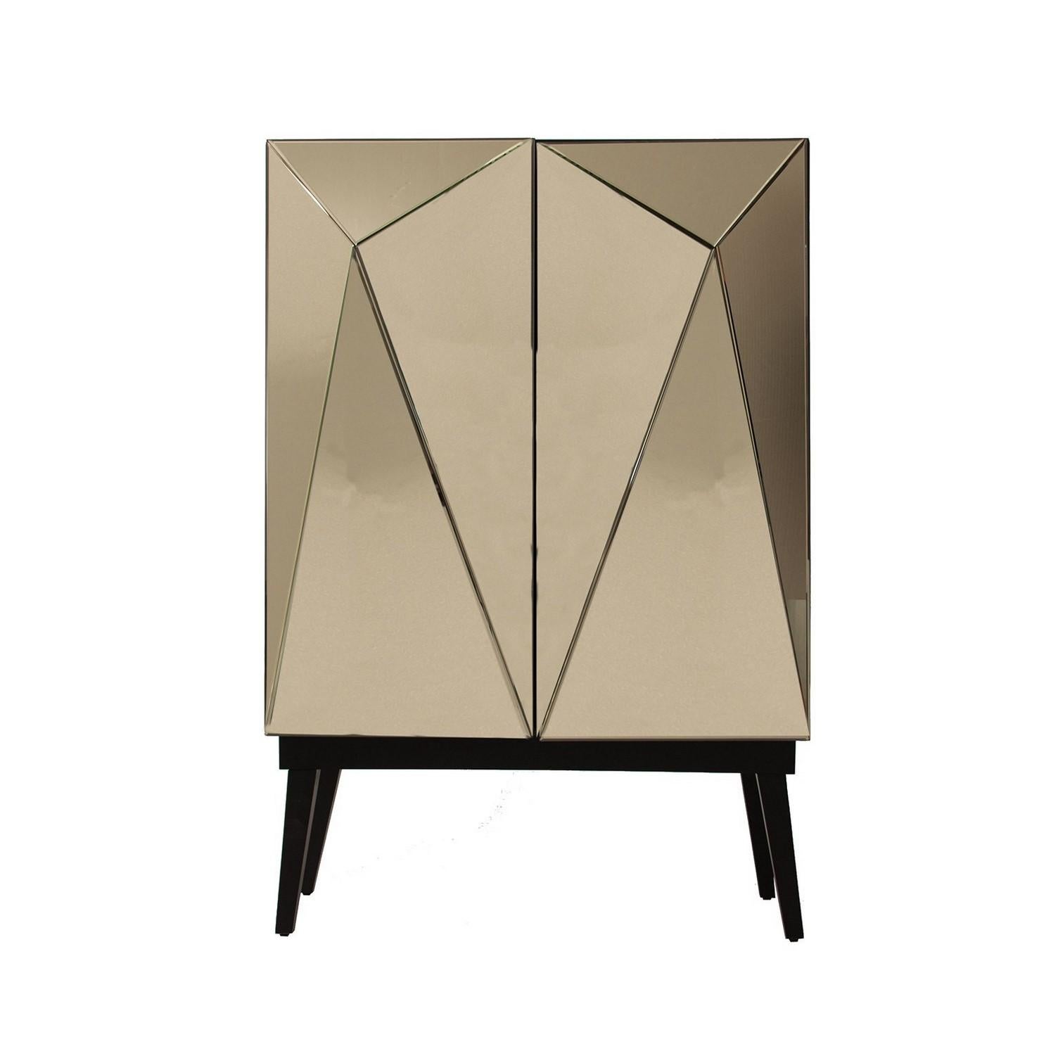 Barschrank mit Goldspiegel und schwarzen Holzfüßen (Art déco)