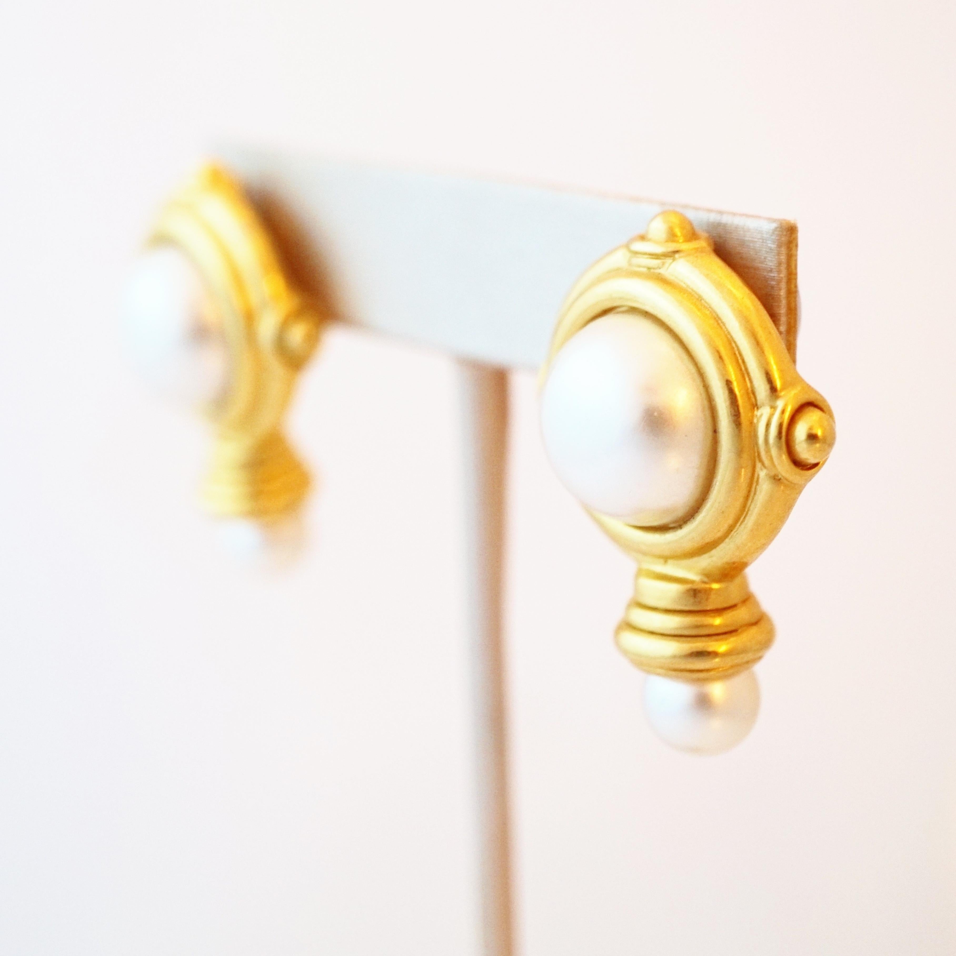 Modern Gold Bezel Pearl Drop Earrings By Kenneth Jay Lane, 1990s For Sale