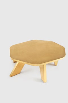 Grande table centrale en or de Hatsu