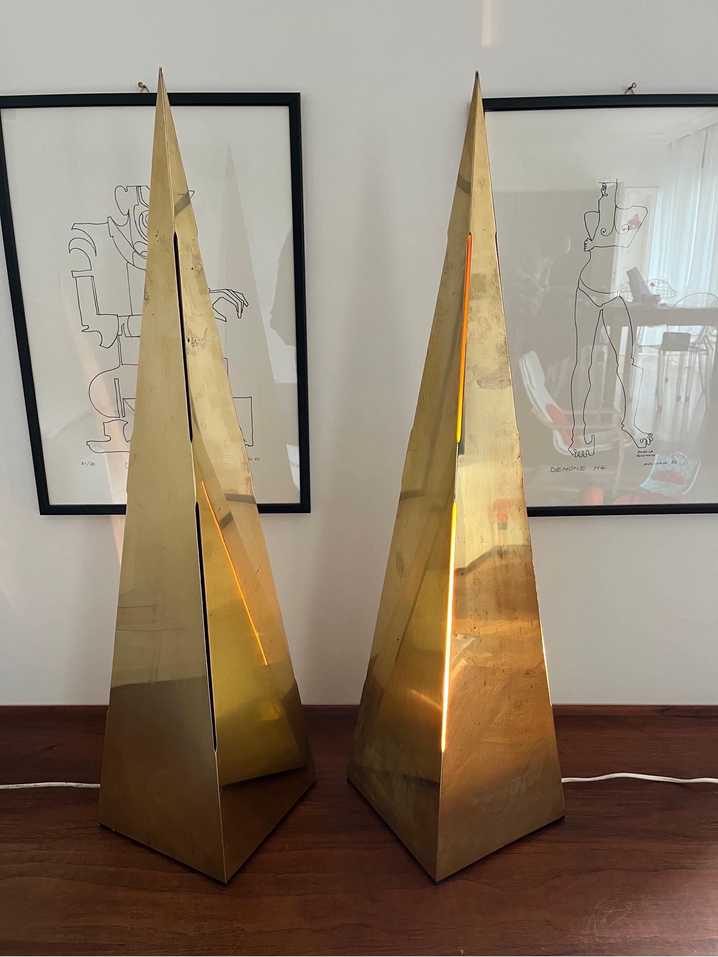 Gold Big Pair of Table Lamps 1950s For Sale 8