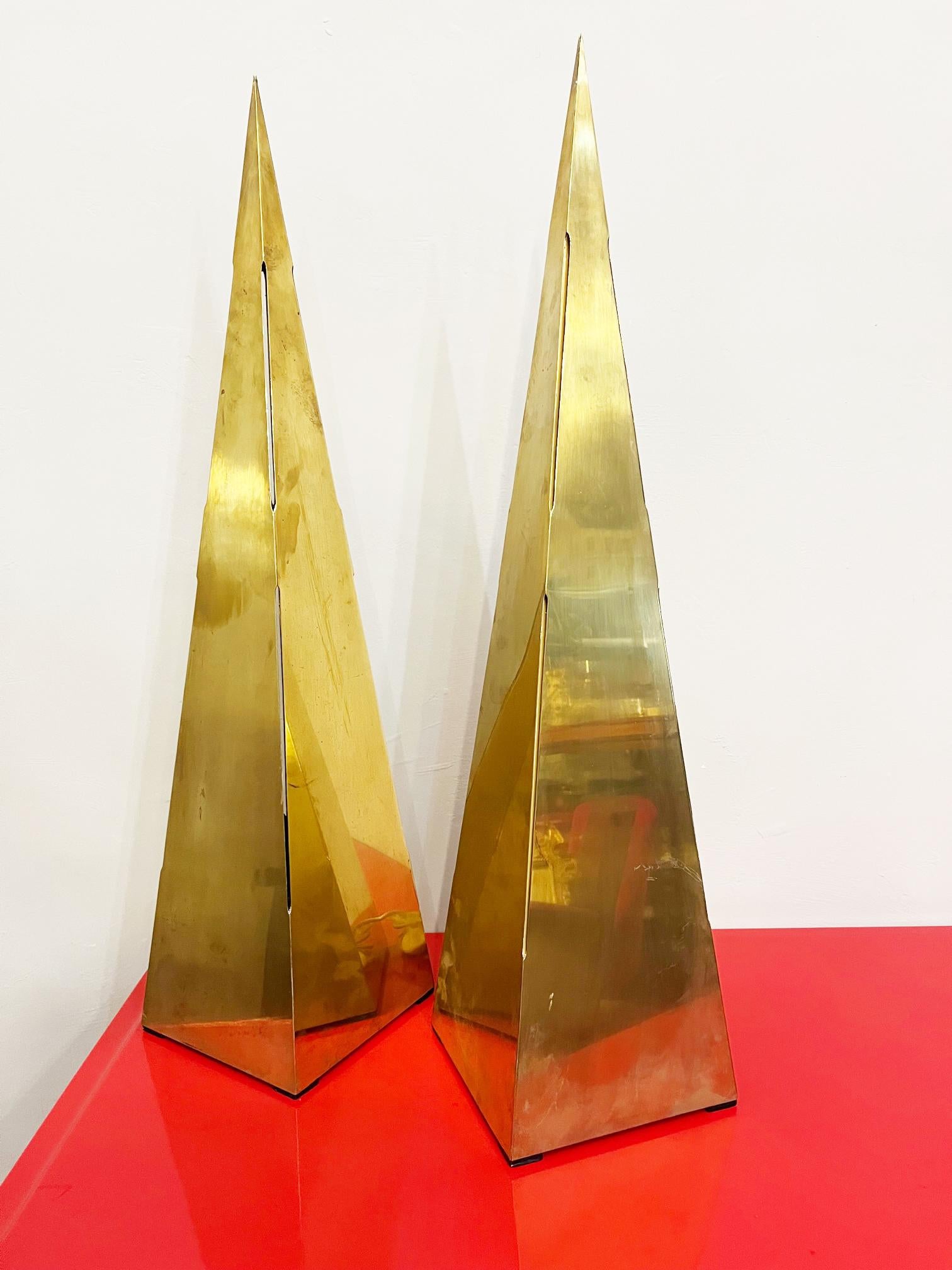 Gold Big Pair of Table Lamps 1950s For Sale 12