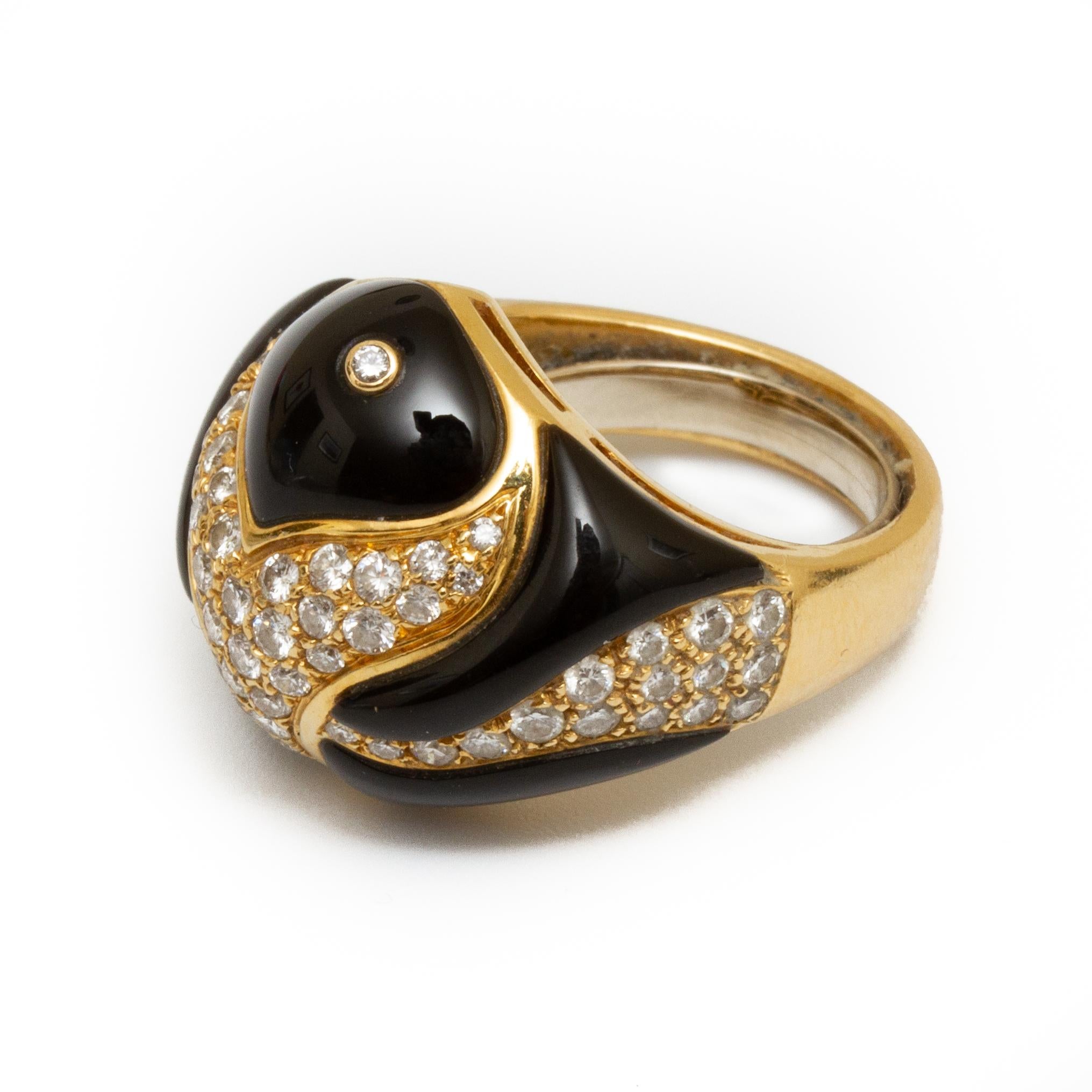 Gold, Black and White Onyx and Diamond Ring In Good Condition In Kingston, NY