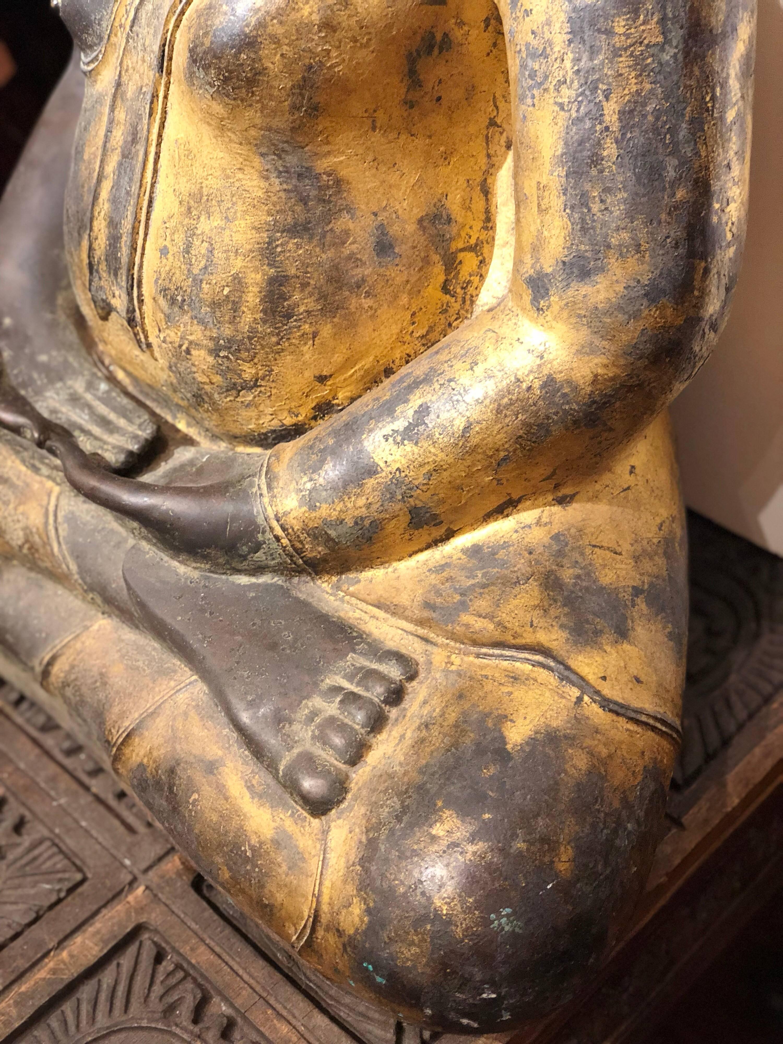Statue de Bouddha Noir Or Bronze Thaïlande Excellent état - En vente à Monterey, CA