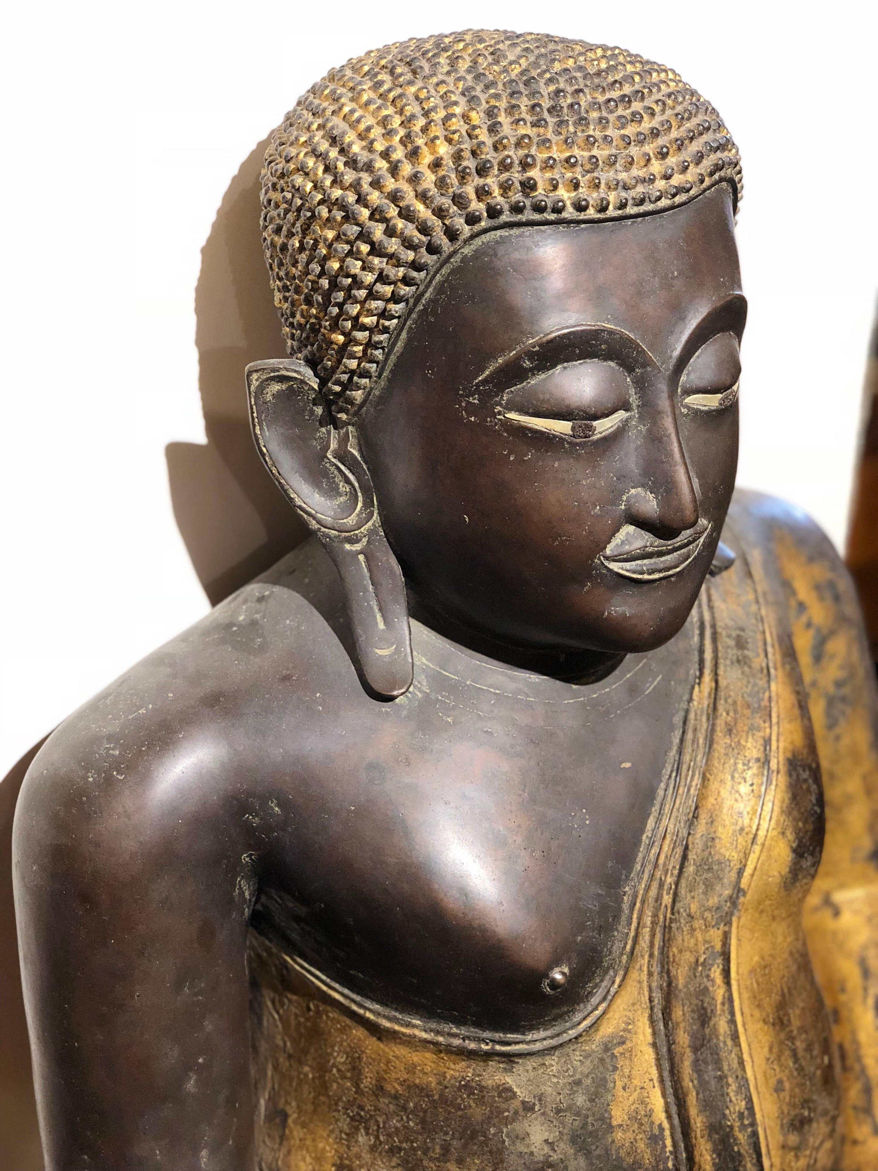 Gold Black Buddha Statue Bronze Thailand In Excellent Condition For Sale In Monterey, CA