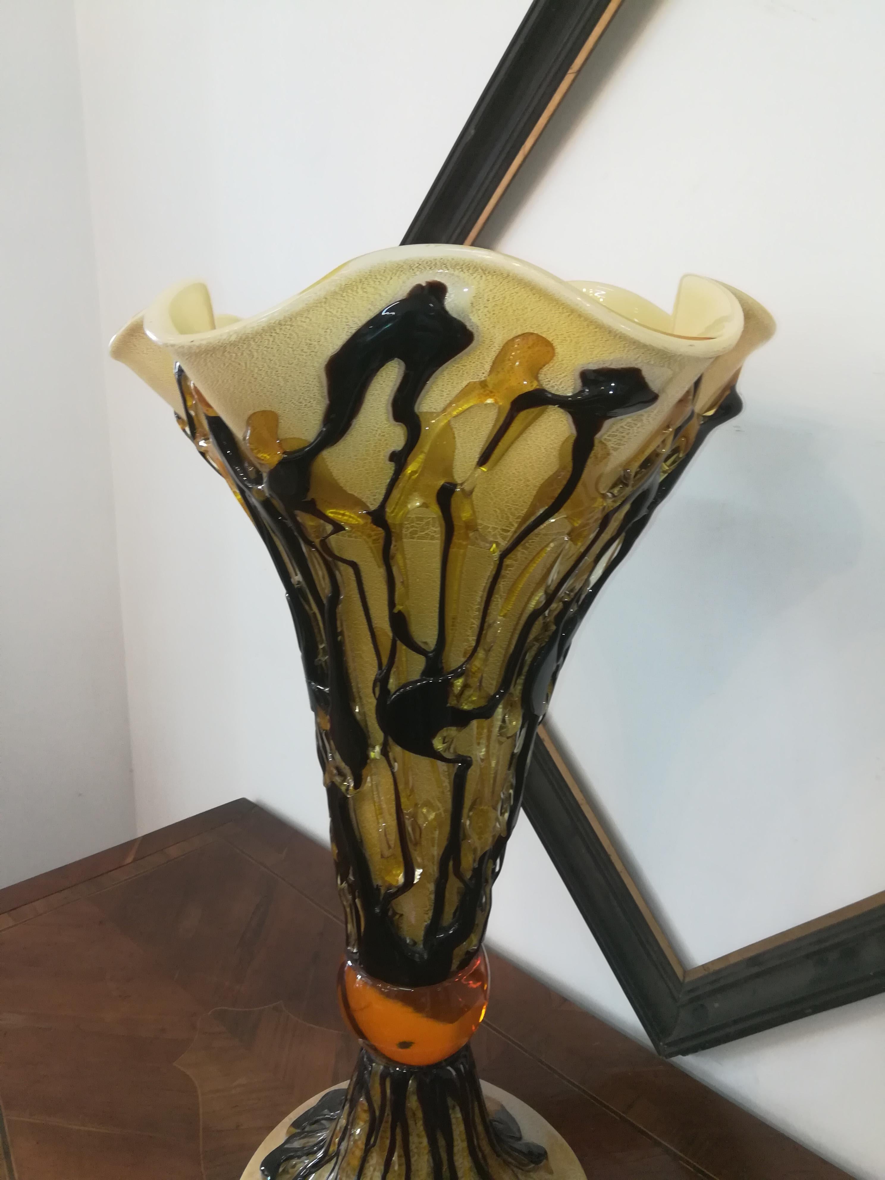 Gold Black Modern Italian Glass Blown Coup For Sale 2