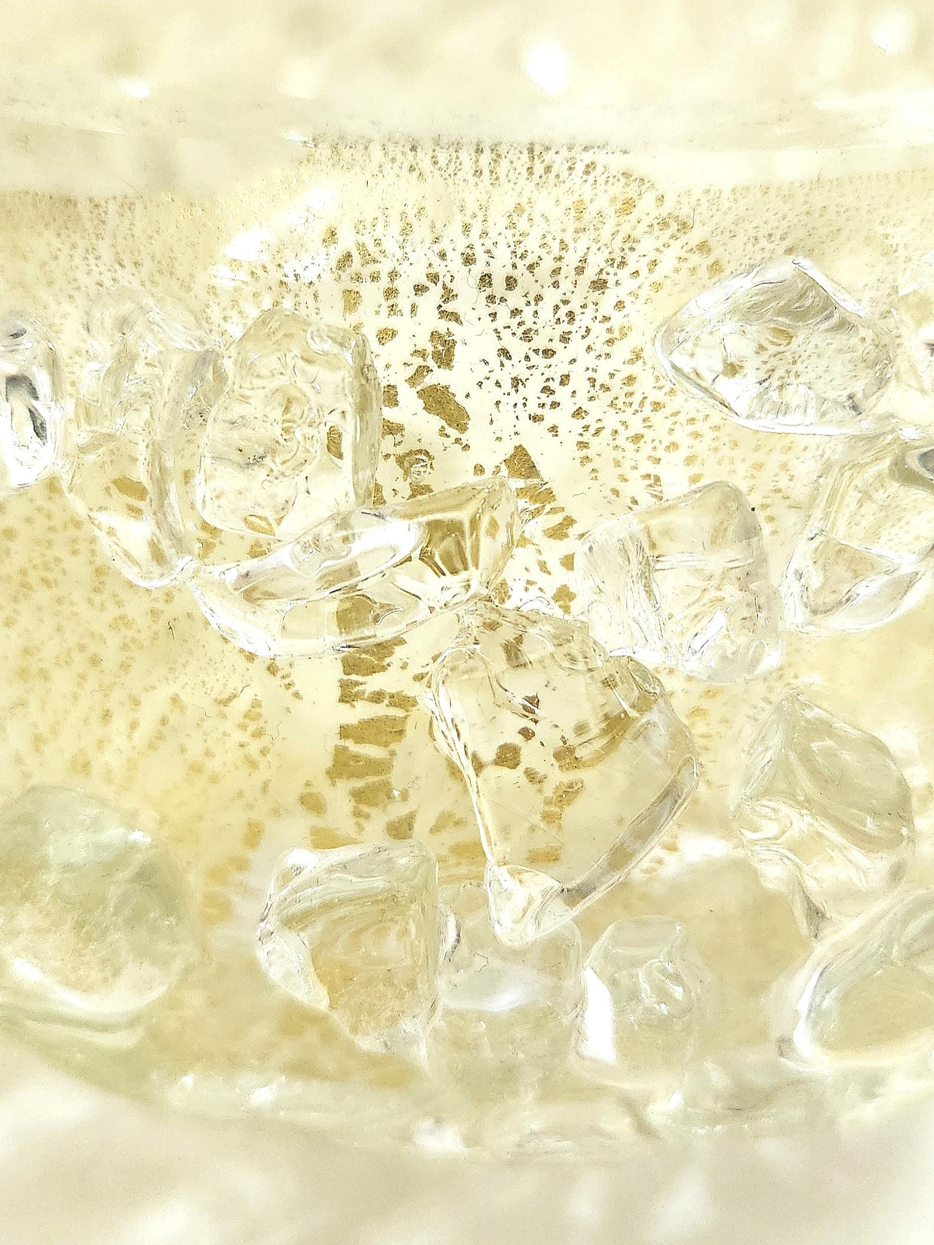 Ciotola d'oro Bling realizzata a mano con fallo d'oro 23K e frammenti di cristallo In condizioni Nuovo in vendita a New York, NY