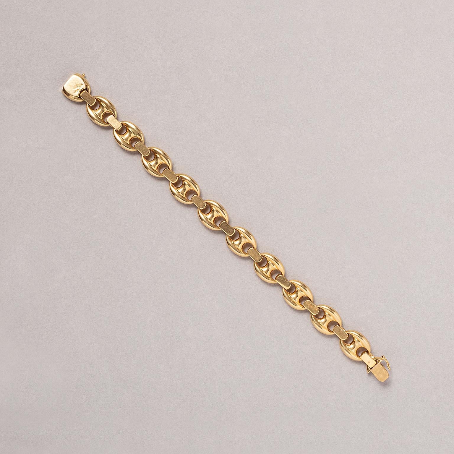 Gold Bracelet by Weingrill with mariner links In Good Condition In Amsterdam, NL