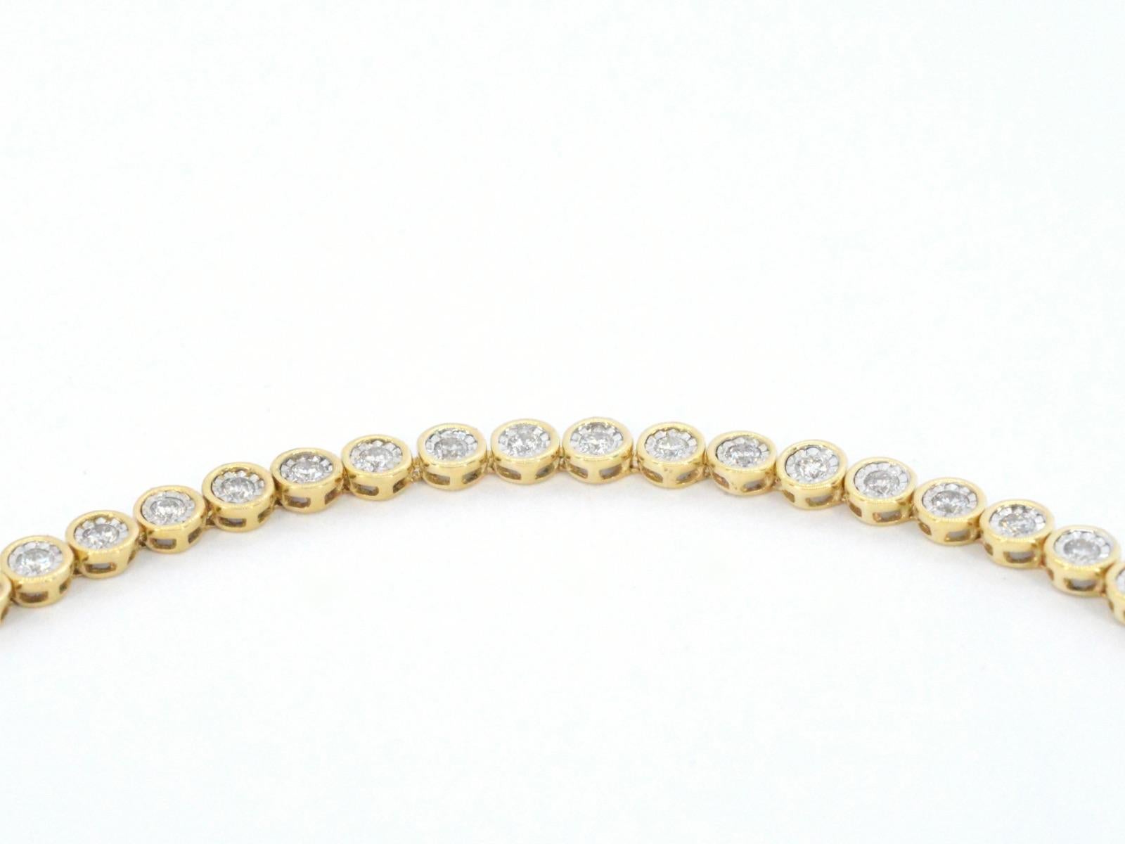 Bracelet en or serti de diamants Pour femmes en vente