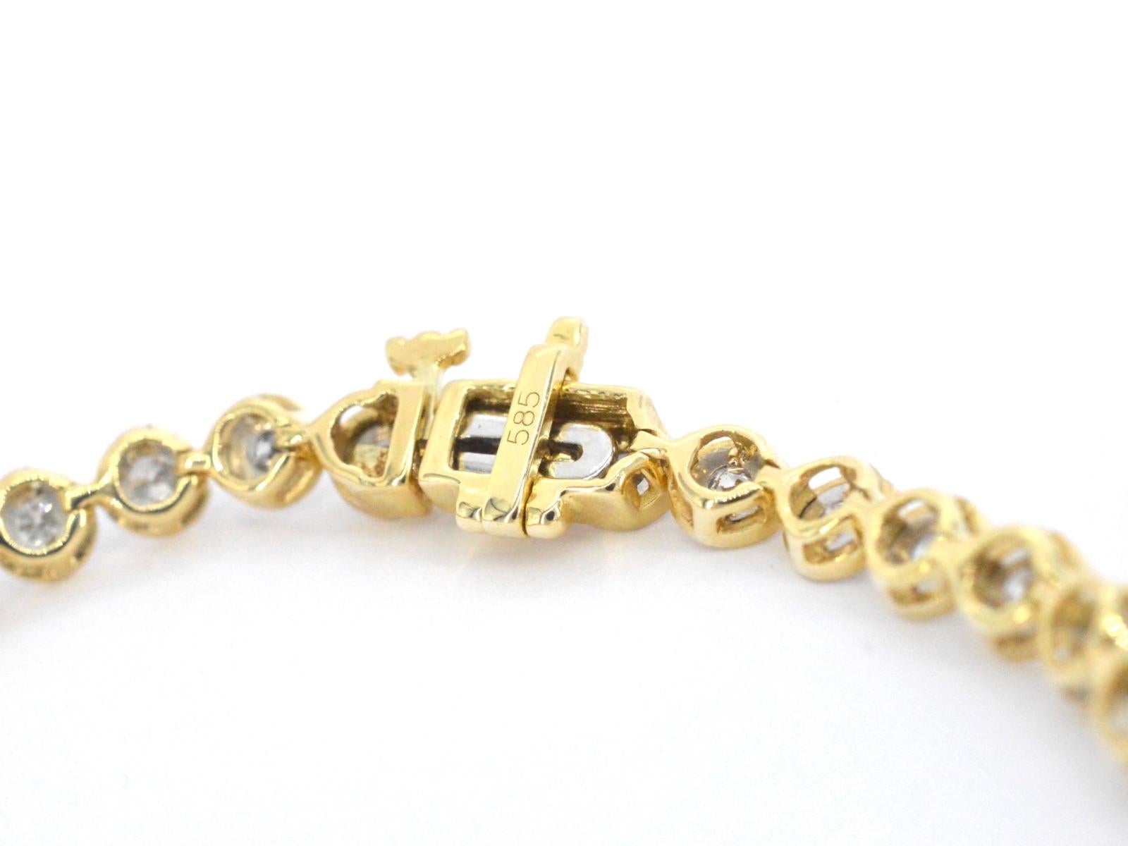 Bracelet en or serti de diamants en vente 1