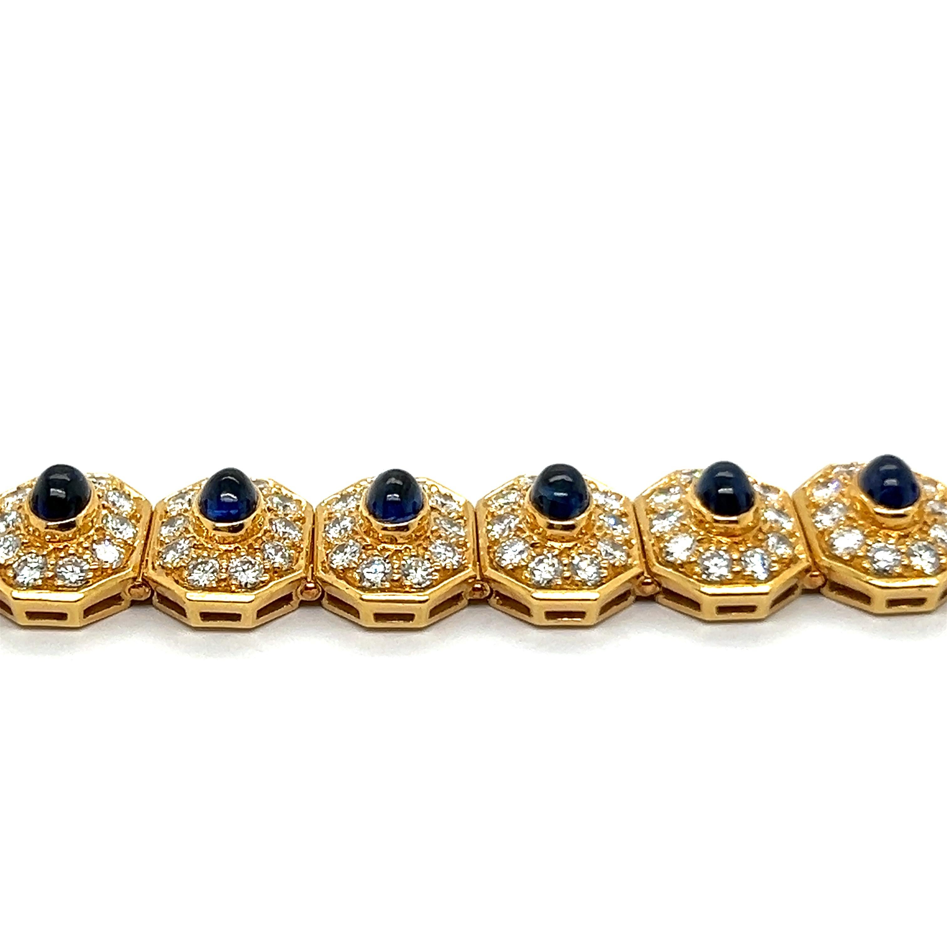 Taille ovale Bracelet en or jaune 18 carats avec saphirs bleus et diamants en vente
