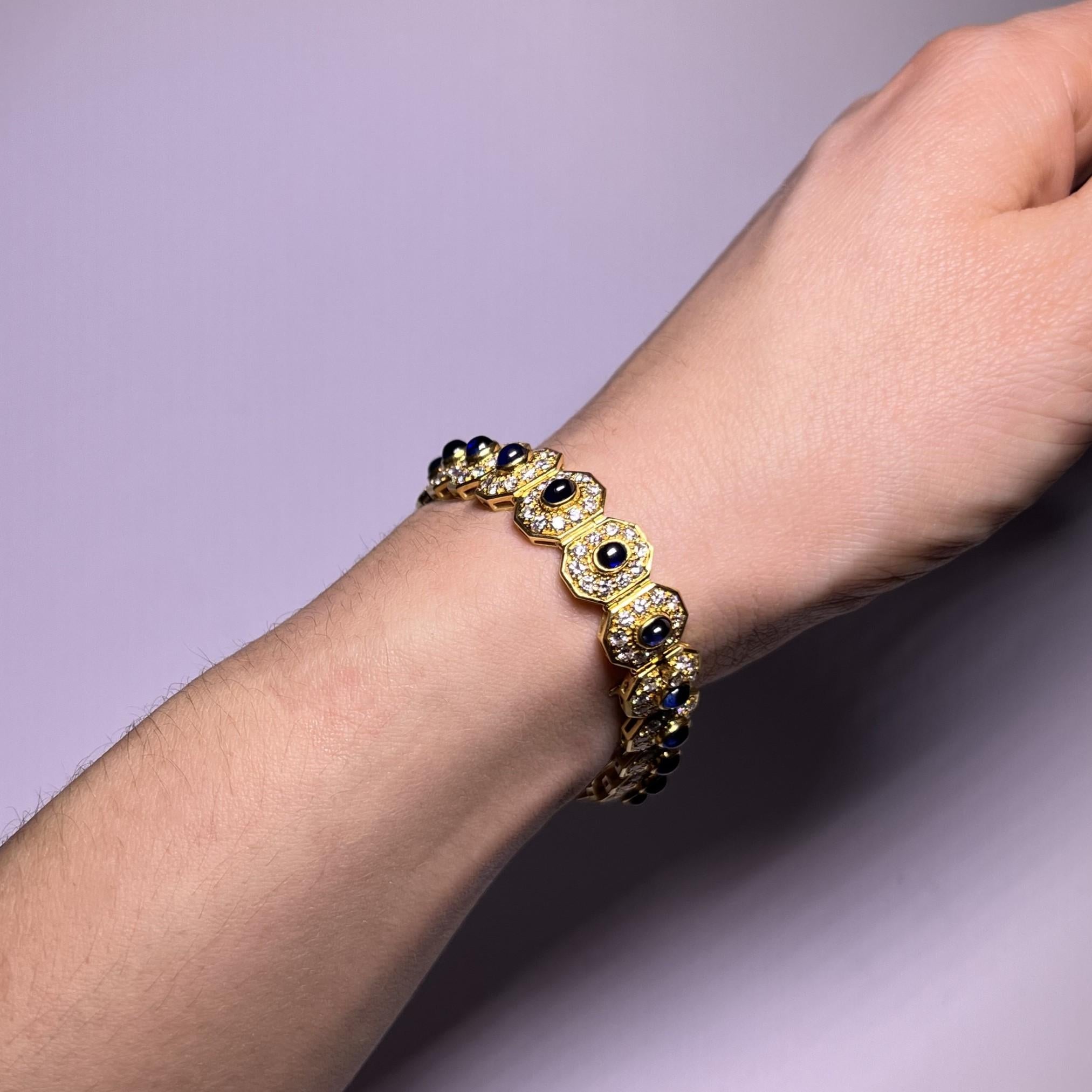 Bracelet en or jaune 18 carats avec saphirs bleus et diamants Unisexe en vente