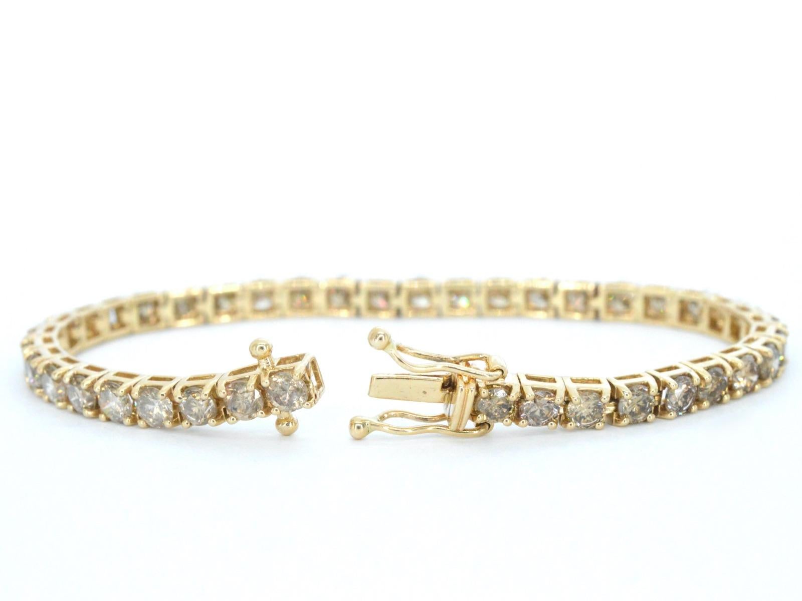 Brilliant Cut Gold Bracelet with Diamonds 12.00 Carat For Sale