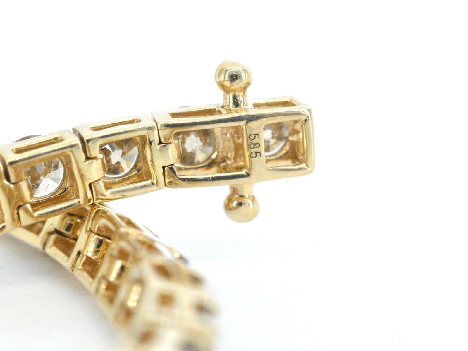 Gold Bracelet with Diamonds 12.00 Carat For Sale 1