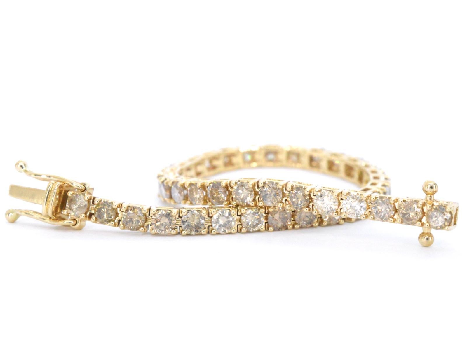 Gold Bracelet with Diamonds 9.00 Carat For Sale 1