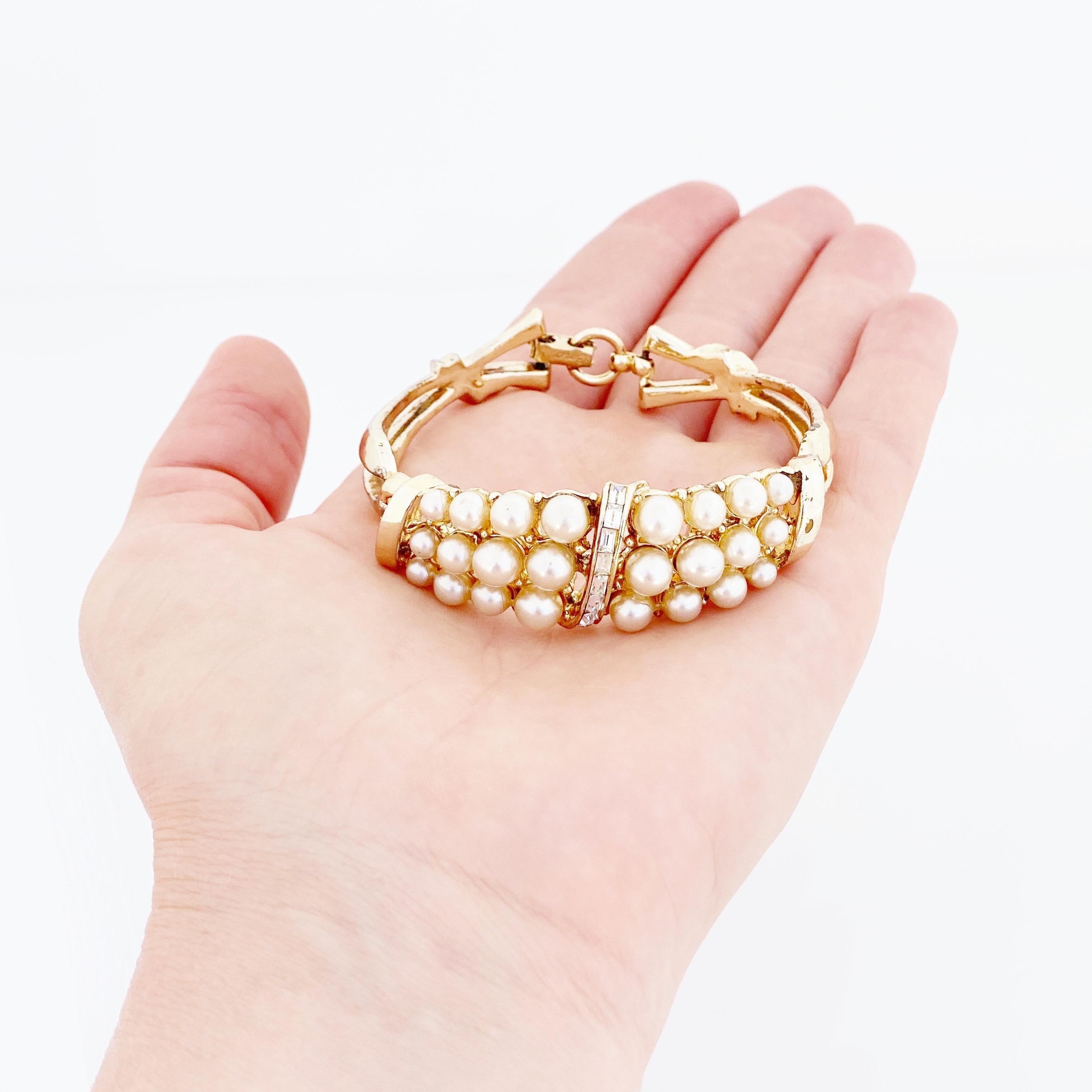 Gold Bracelet With Pearls & Baguette Crystals By Coro, 1940s In Good Condition In McKinney, TX