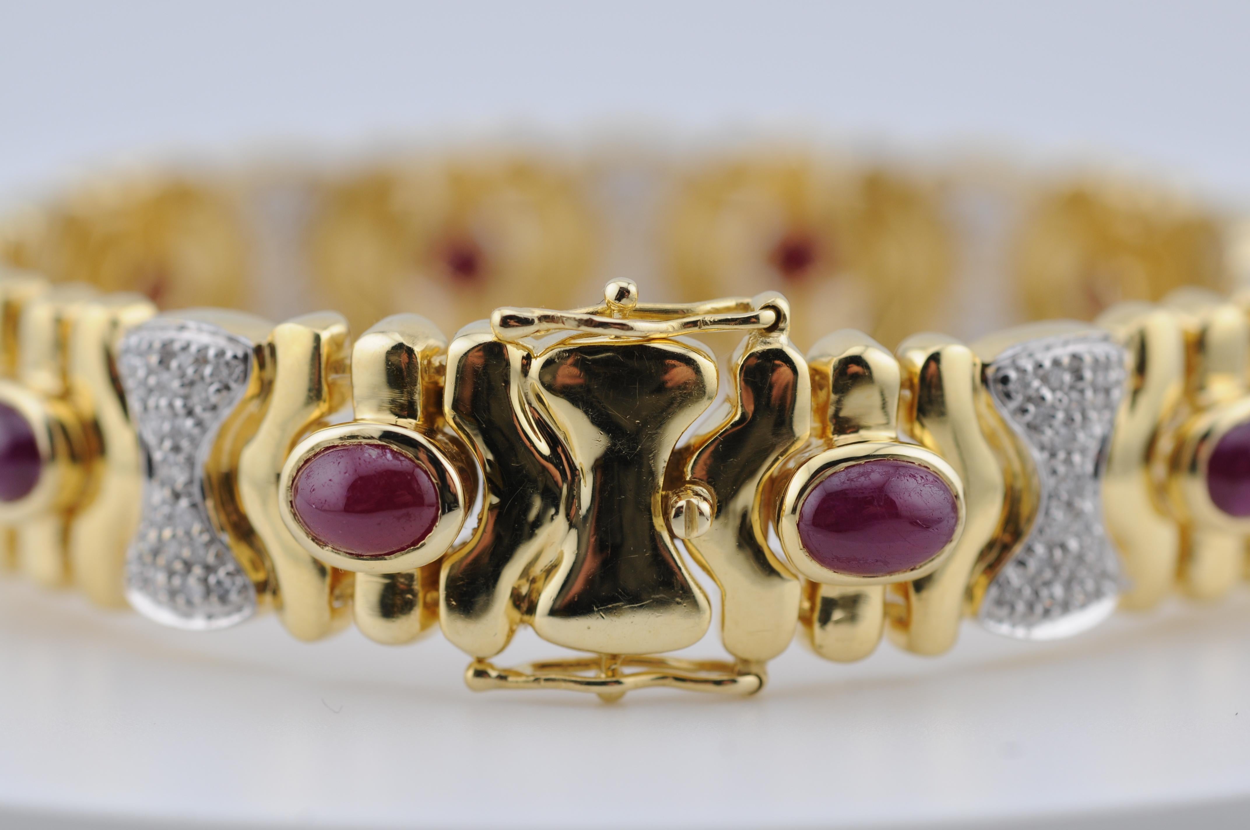 Bracciale in oro con elementi e diamanti in oro bianco e rubini 18k In condizioni buone in vendita a Berlin, BE