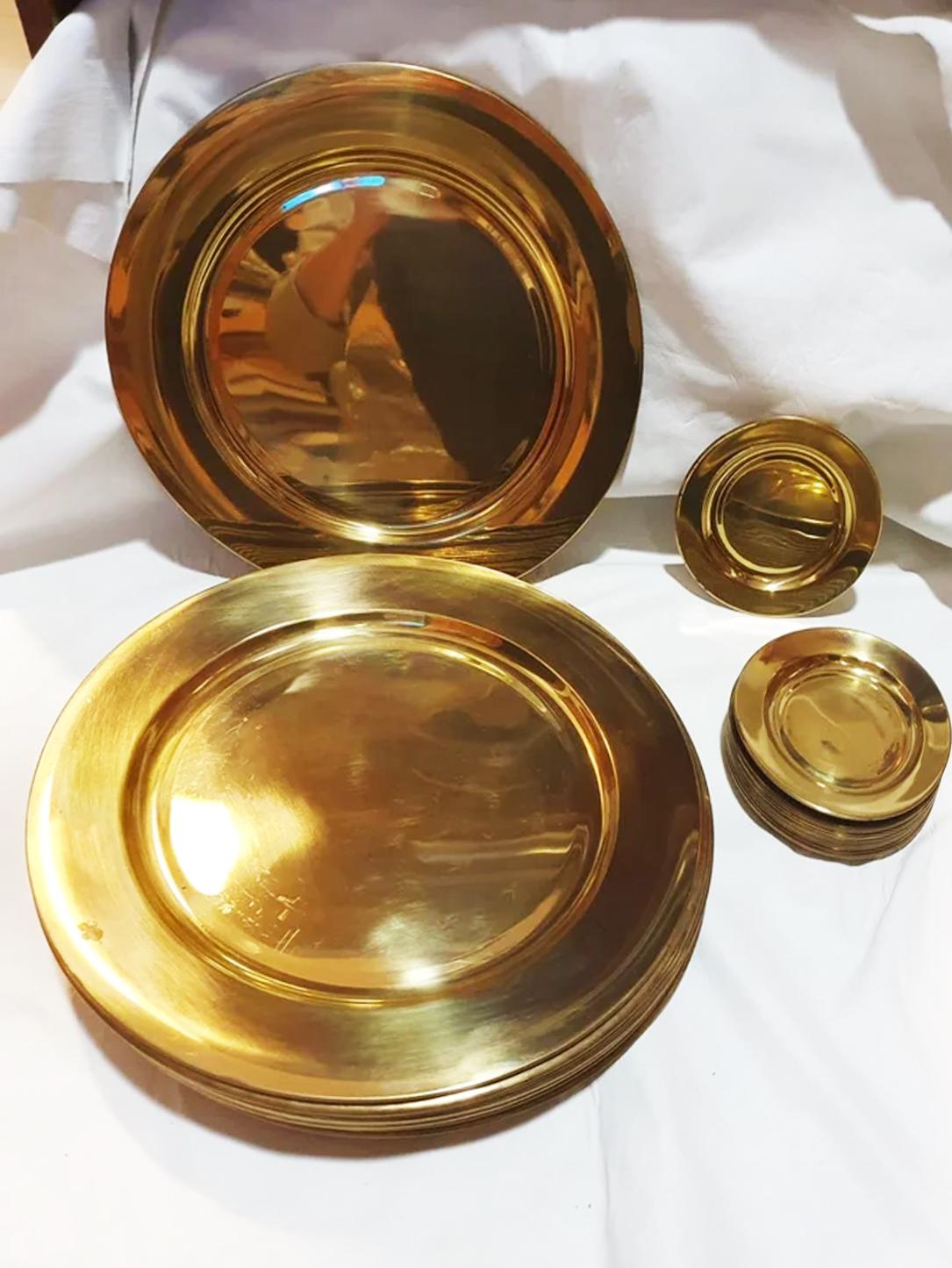 Mid-Century Modern  Brass Underplates Dinner Plates  Midcentury 12 Serving Lot For Sale
