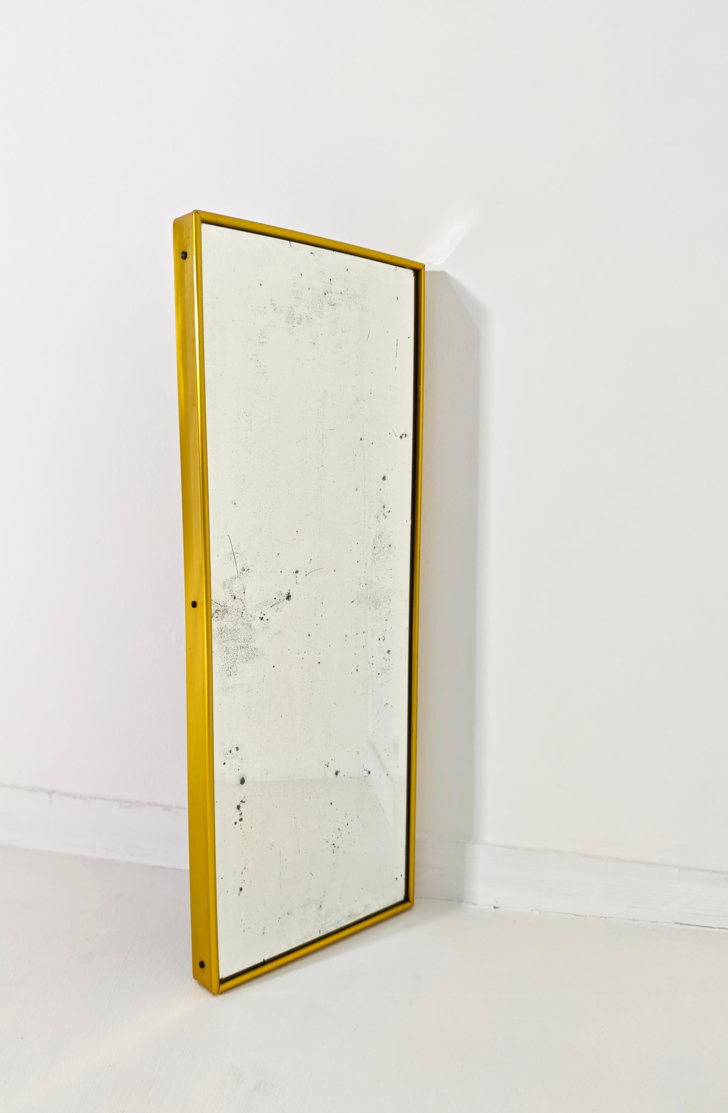 Miroir mural rectangulaire en laiton doré Mid-Century Modernity Italy 1950s en vente 2