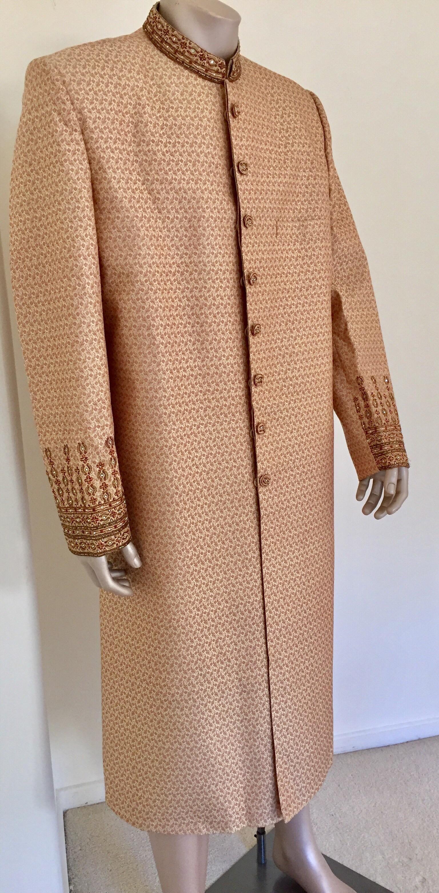 Marron Manteau de mariage ou de soirée indien Maharaja Sultan en brocart doré pour homme en vente
