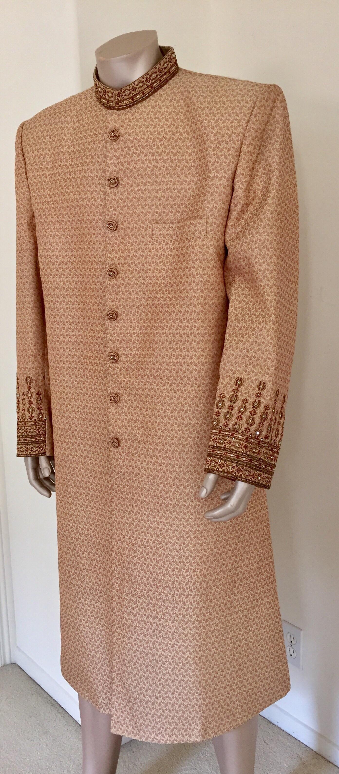 Gold Brocade Gentleman Indian Wedding or Party Maharaja Sultan Tuxedo Coat In Good Condition For Sale In North Hollywood, CA