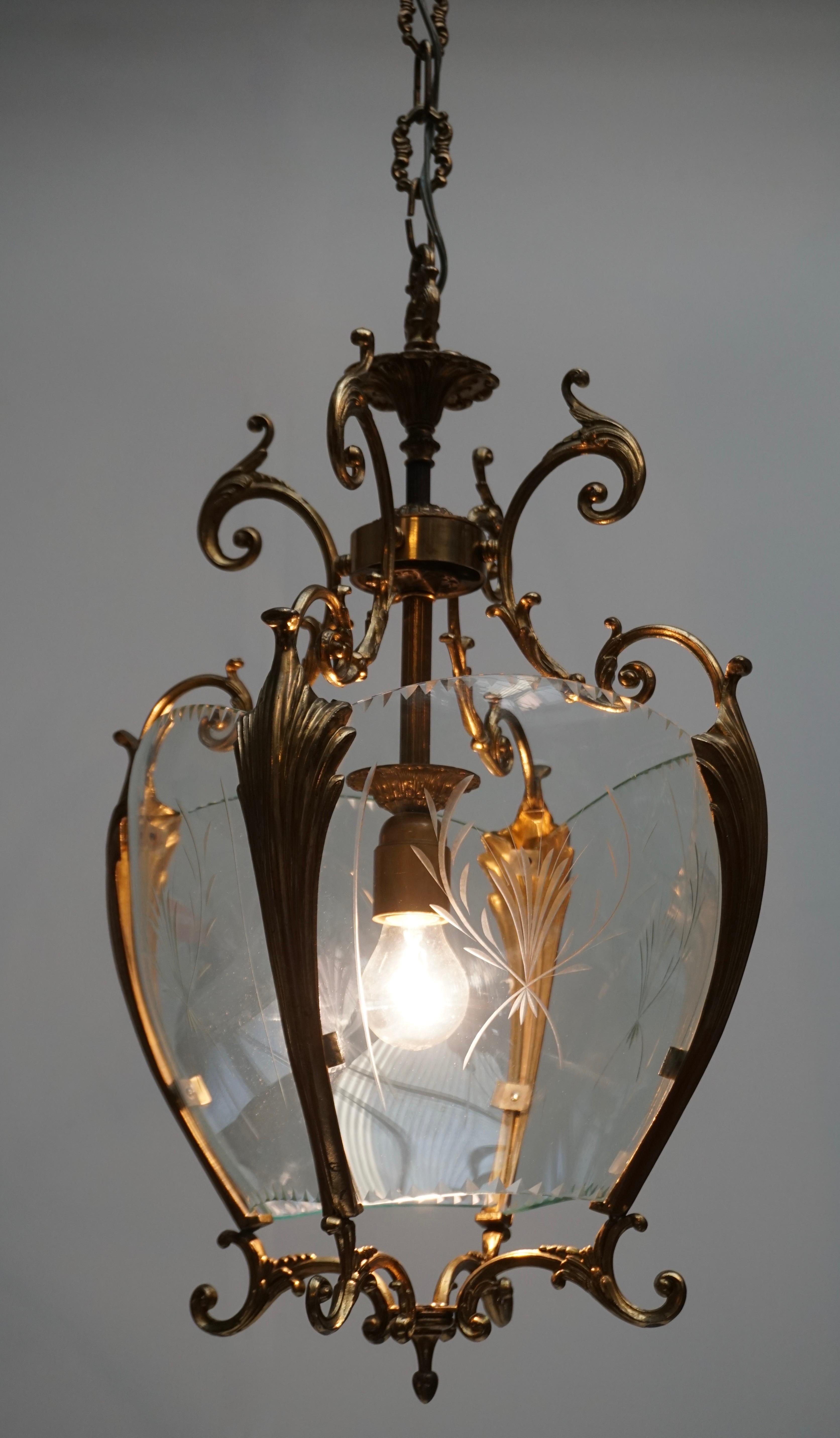 French Gold Bronze Hall Lantern with Finely Cut Glass, circa 1950s For Sale