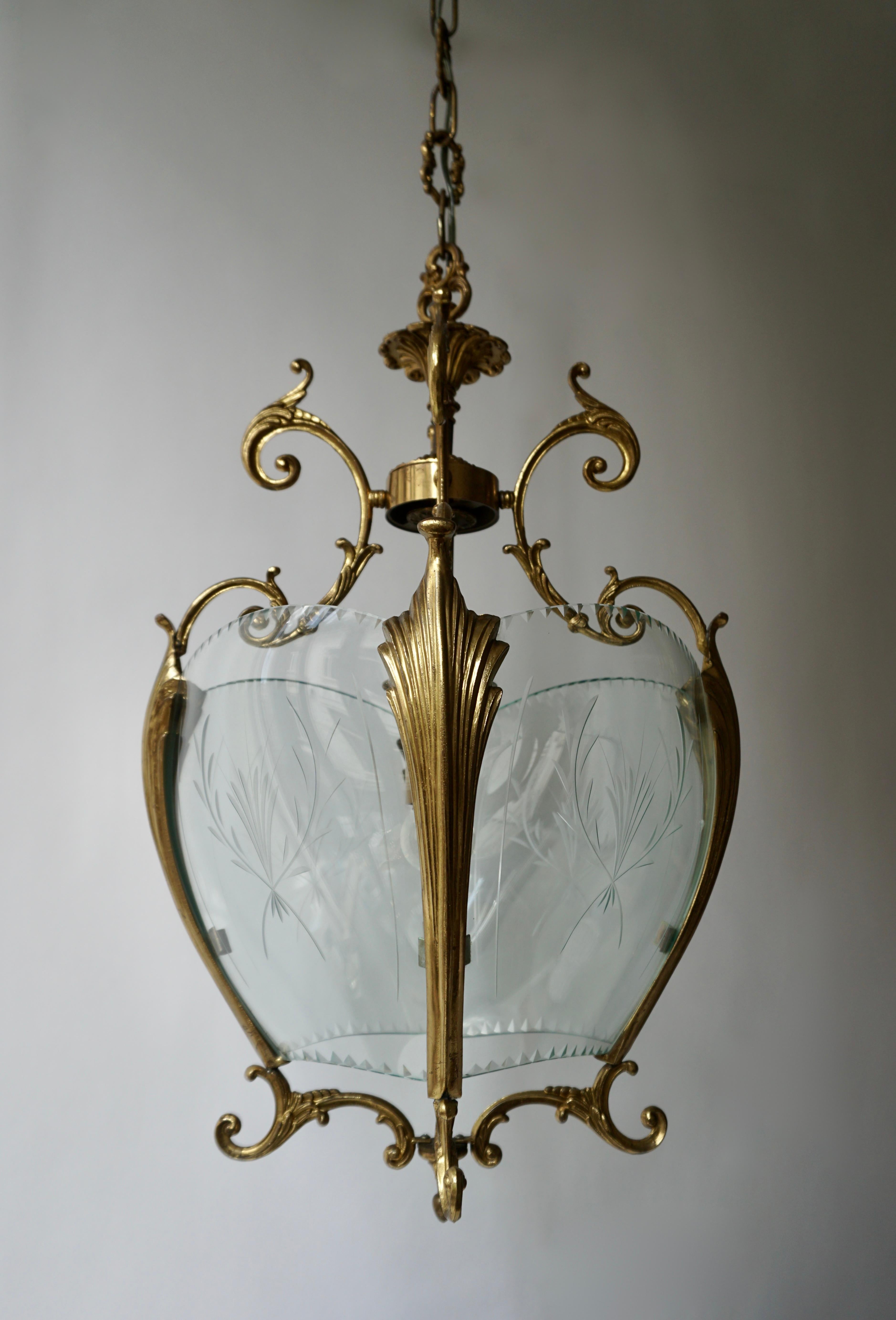 Gold Bronze Hall Lantern with Finely Cut Glass, circa 1950s For Sale 1