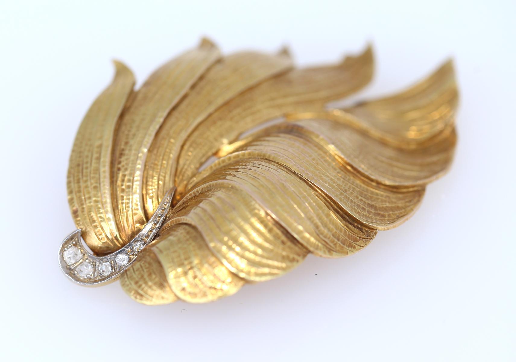 Women's or Men's Gold Brooch Natural Ornament Leaves Diamonds, 1930