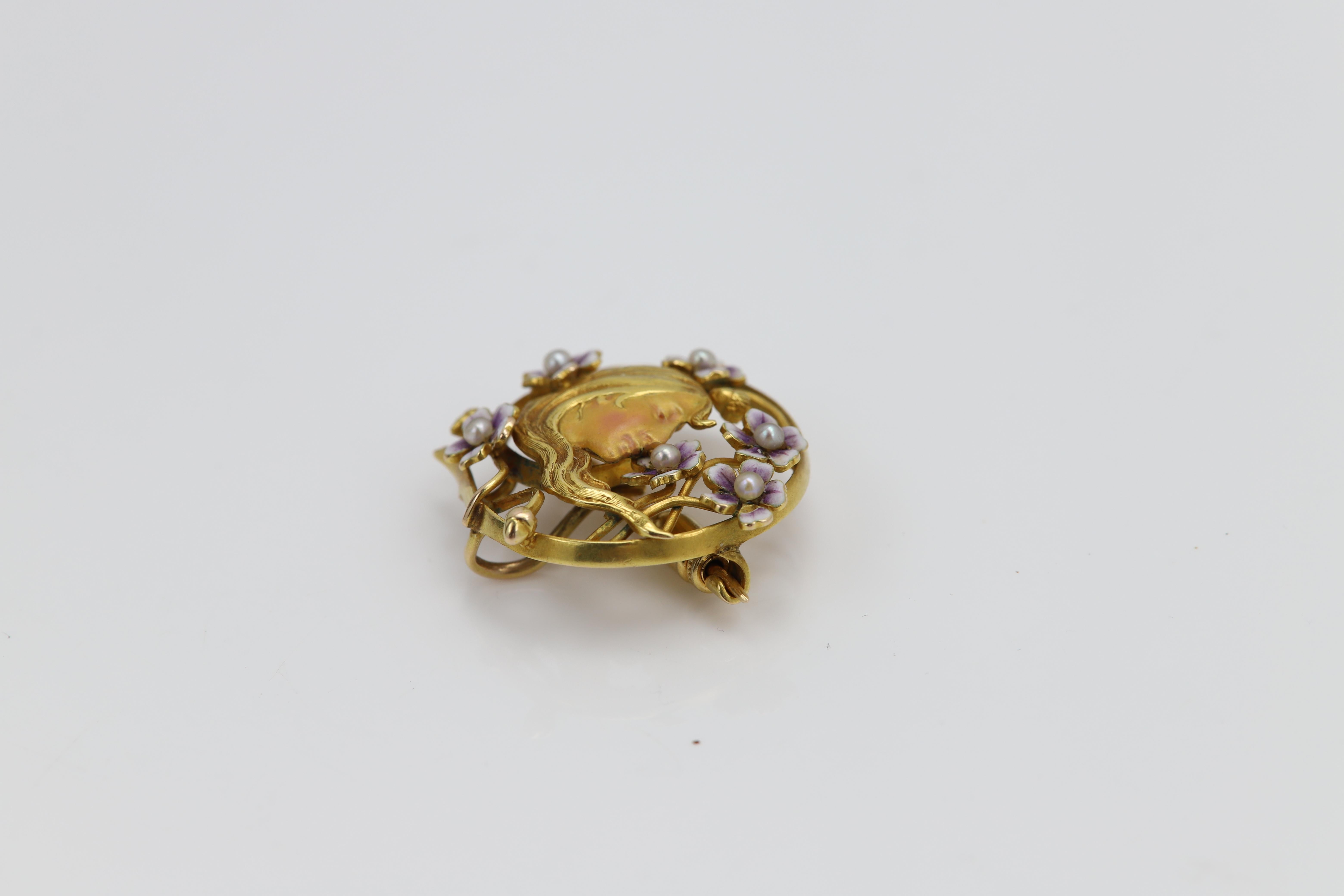 Gold Brooch Pin Circa early 1900's Art Nouveau Enamel Girl and Flowers 14 Karat For Sale 3