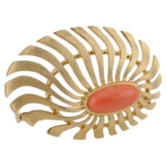 Broche en or avec corail fin - Fabrication artisanale, design intemporel