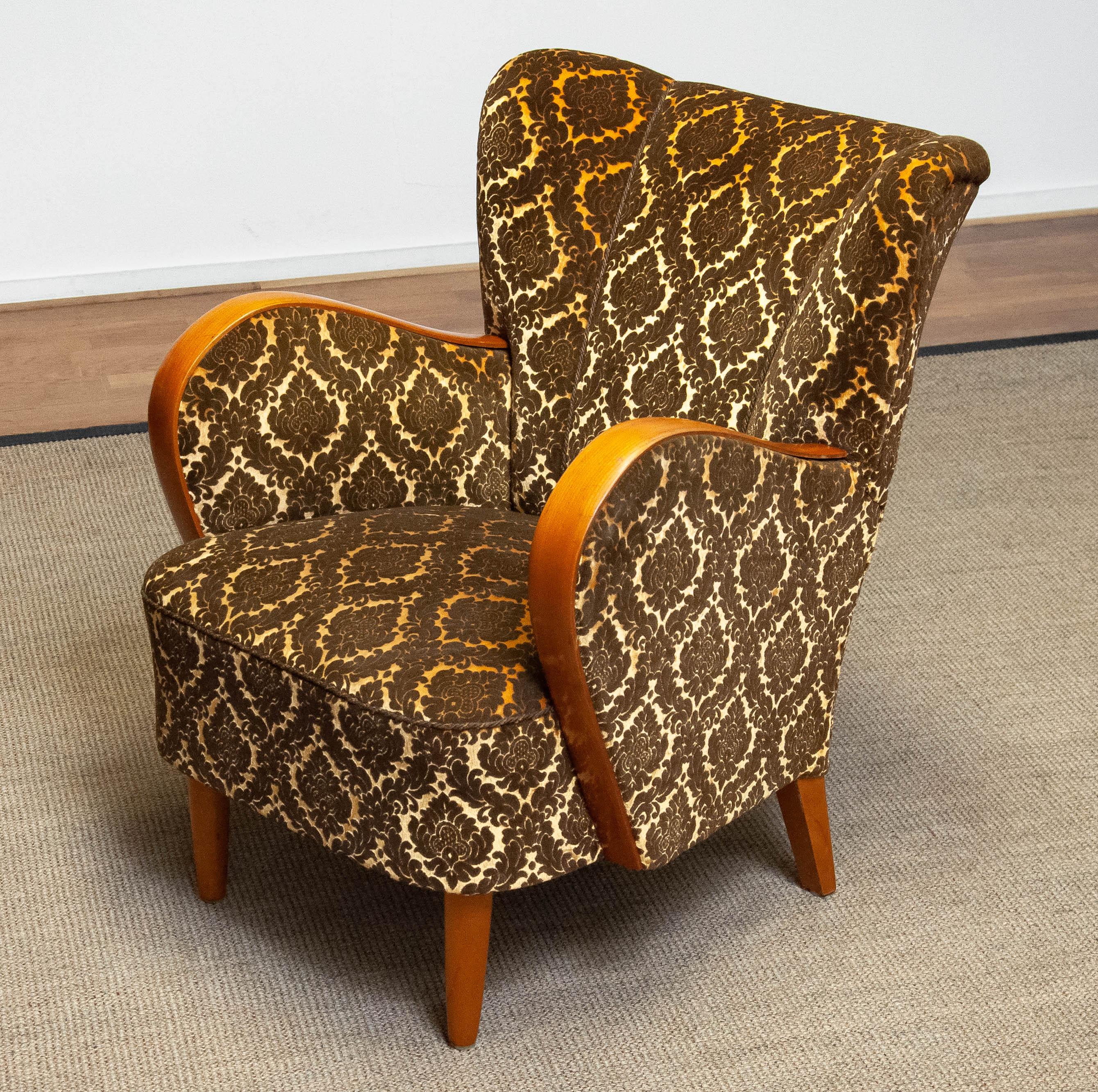 Wool Gold / Brown Jacquard Velvet with Elm Armrest Lounge Chair in Fritz Hansen Style For Sale