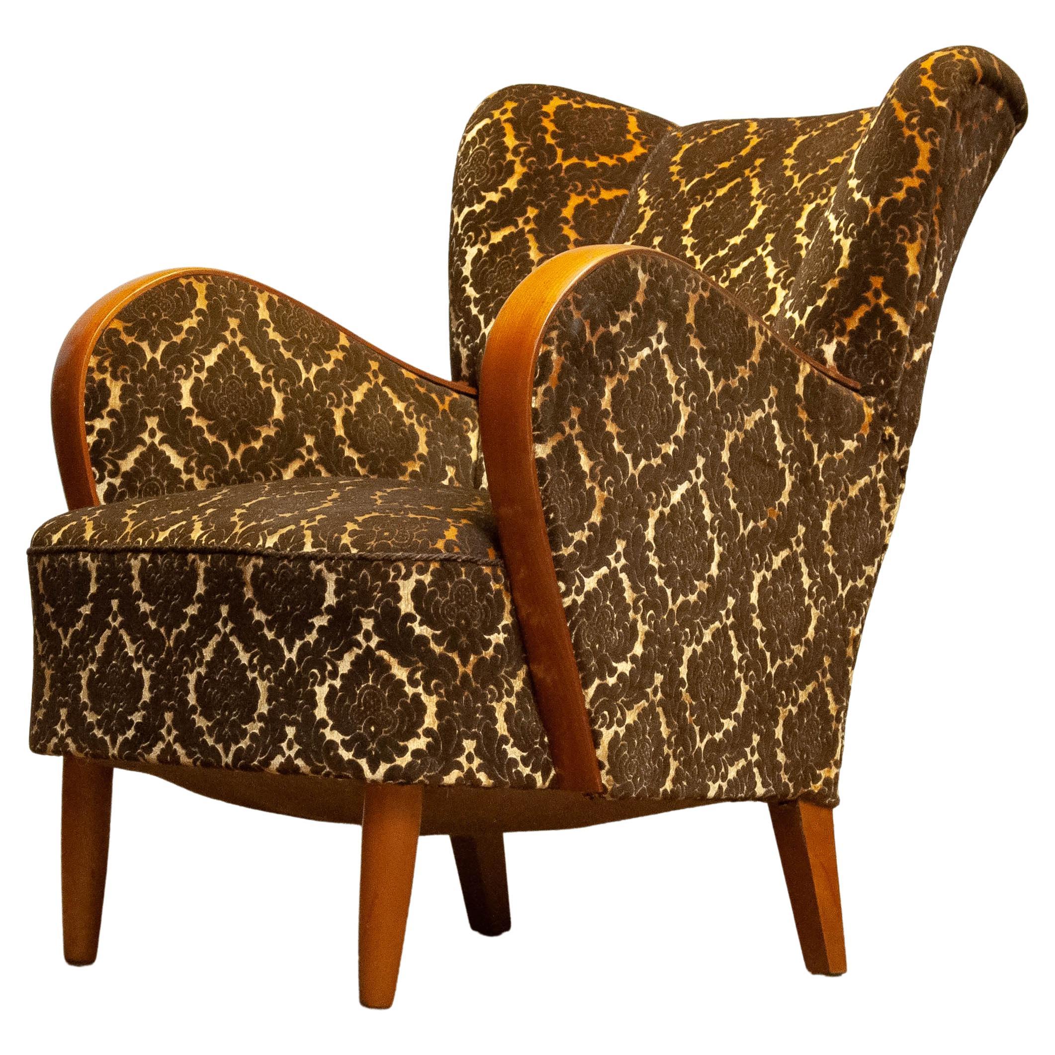 Gold / Brown Jacquard Velvet with Elm Armrest Lounge Chair in Fritz Hansen Style For Sale
