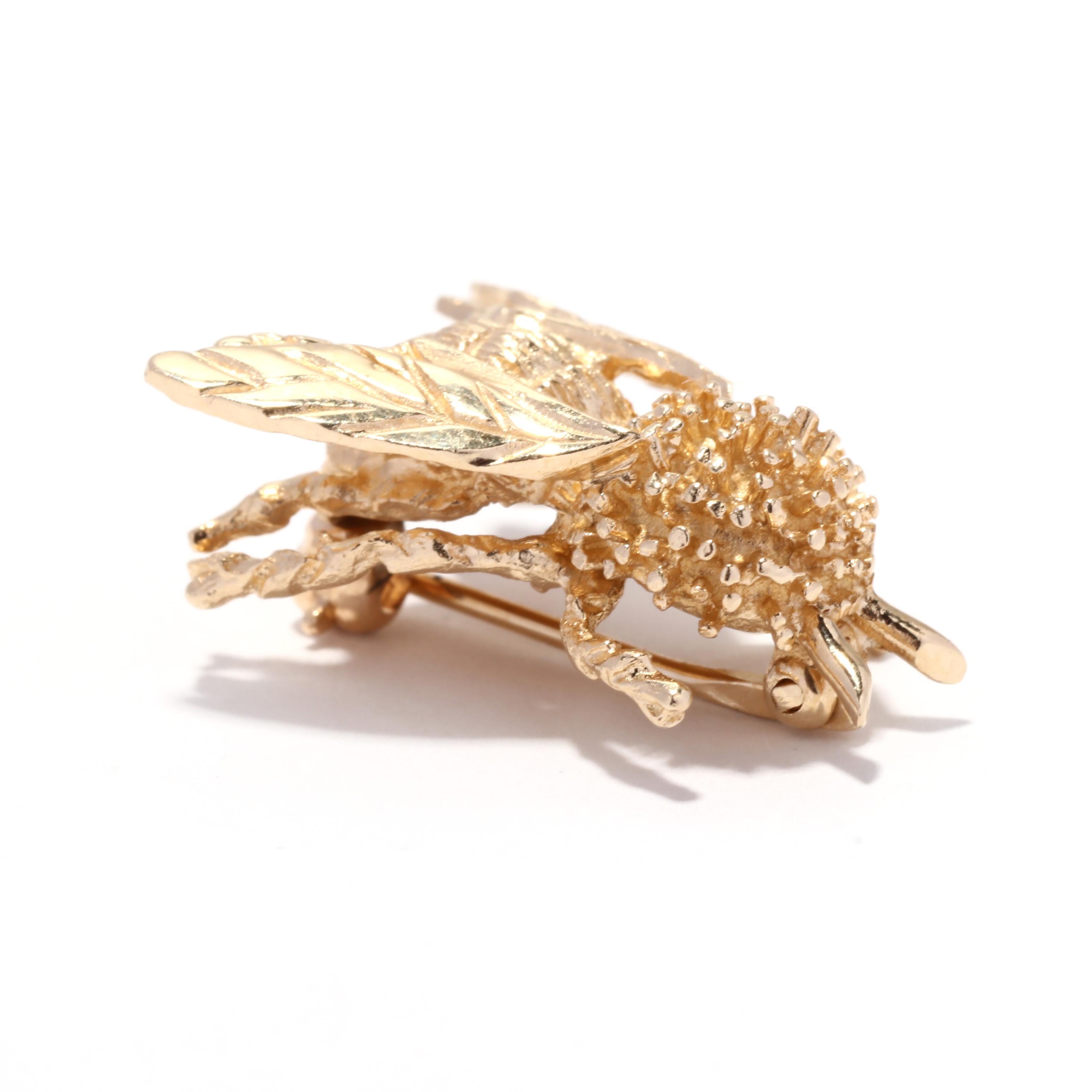 Women's or Men's Gold Bumble Bee Brooch, 14KT Yellow Gold, Length 3/4 inch, Simple Bee Brooch
