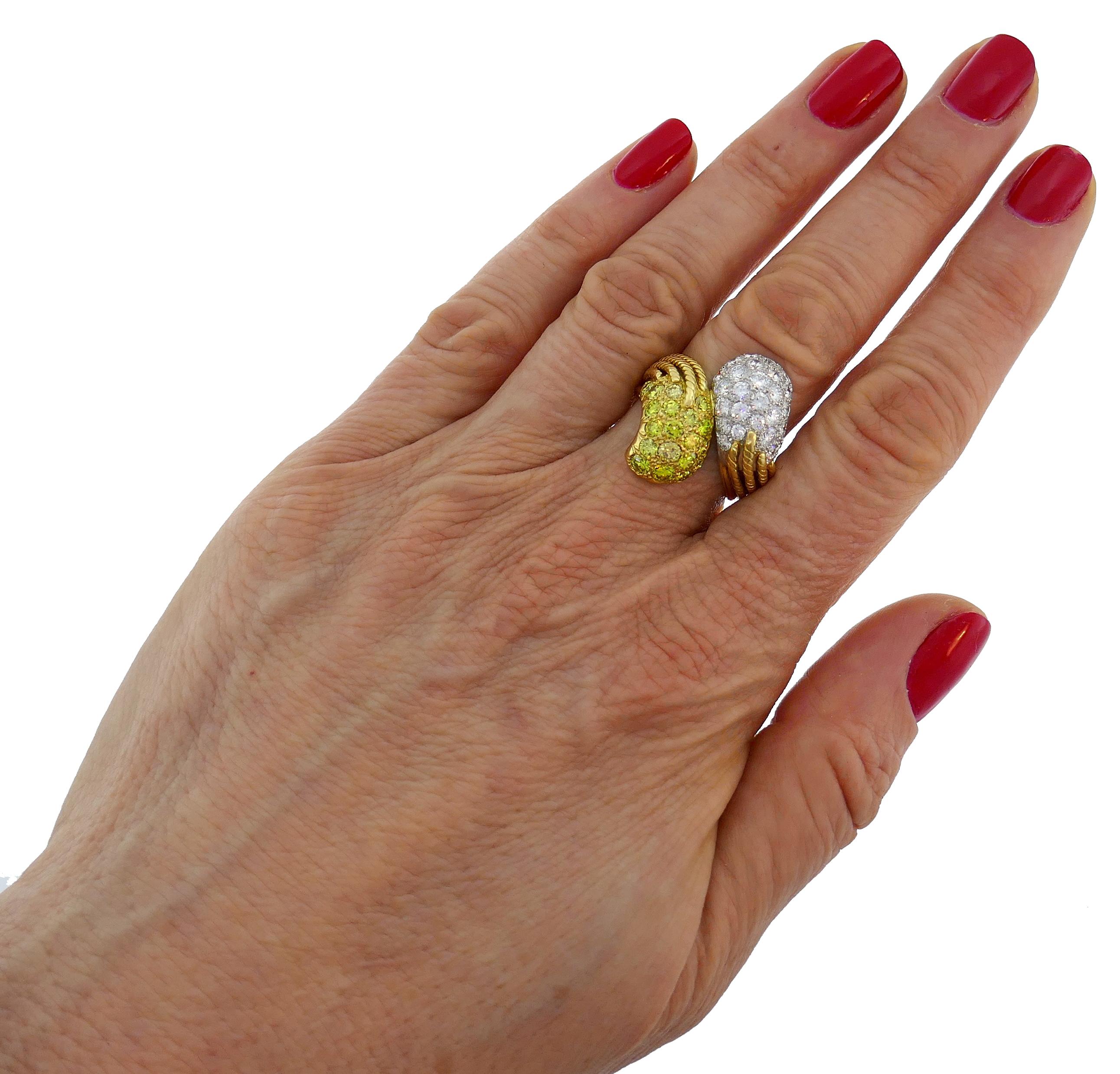 18k Gold Bypass Ring with Fancy Yellow and White Diamond For Sale 1