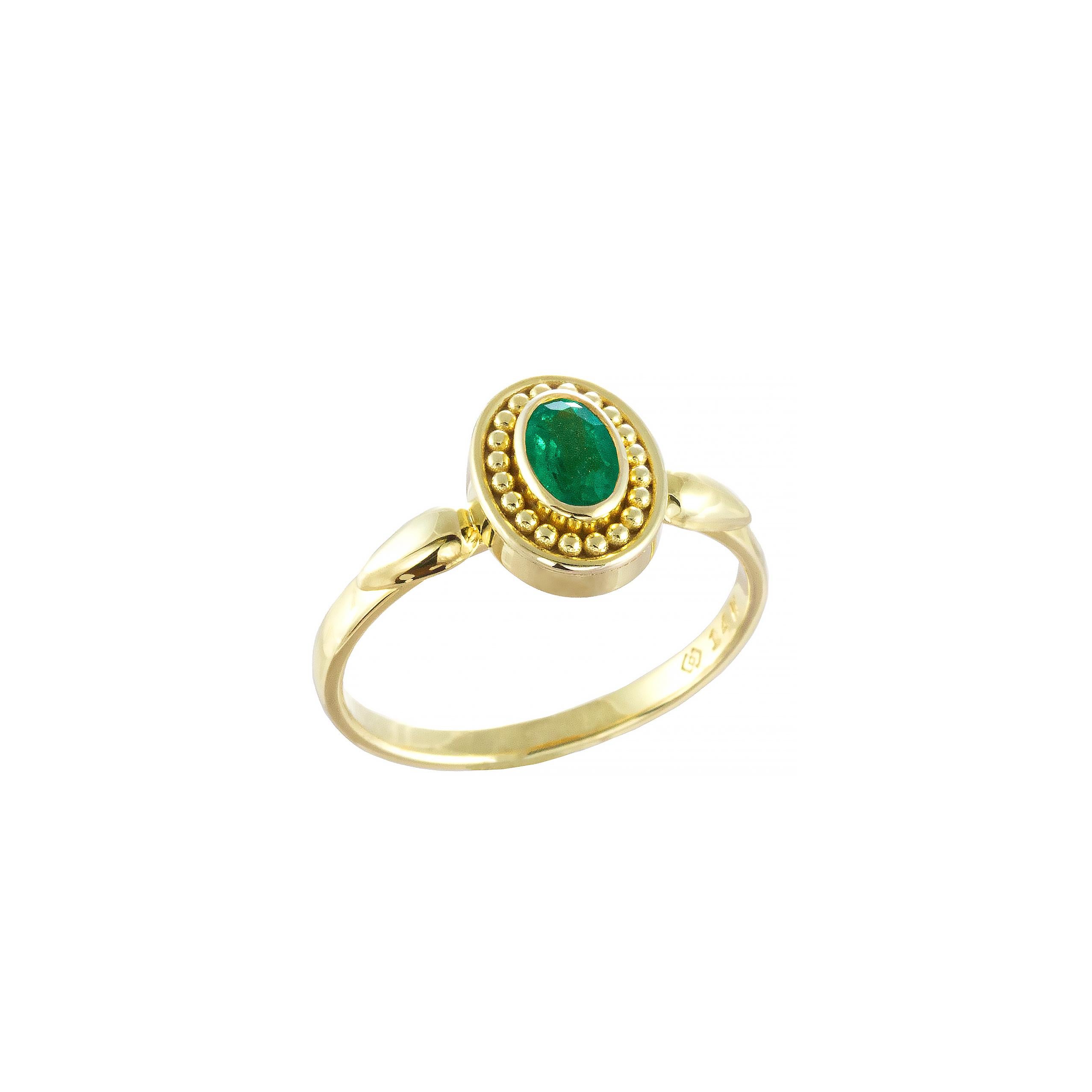 Women's Gold Byzantine Ring with Emerald For Sale
