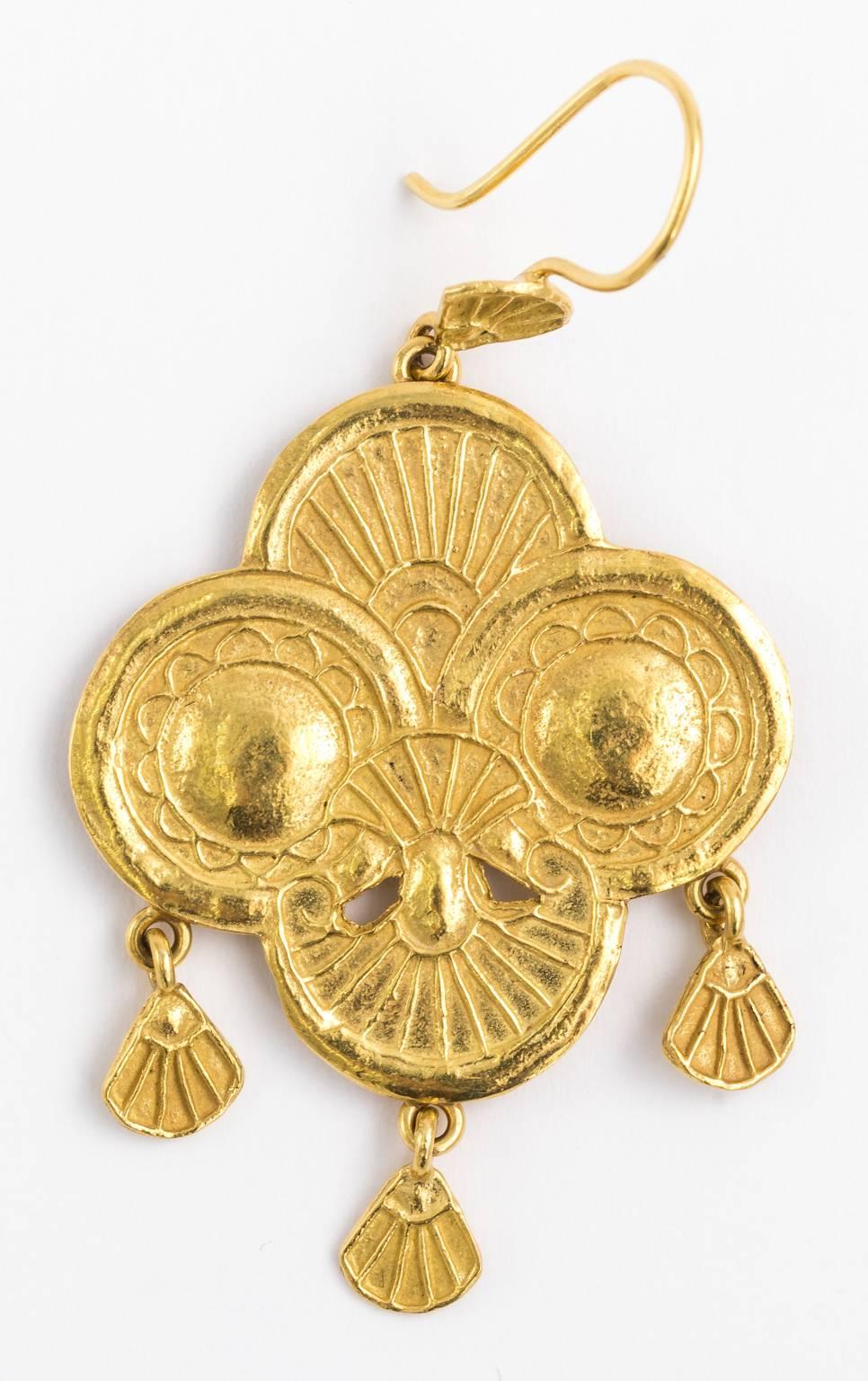 Gold Byzantine Style Earrings For Sale 6