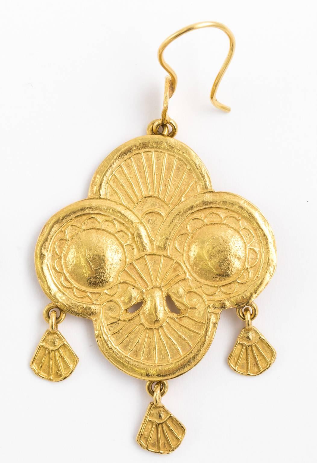 Gold Byzantine Style Earrings For Sale 7