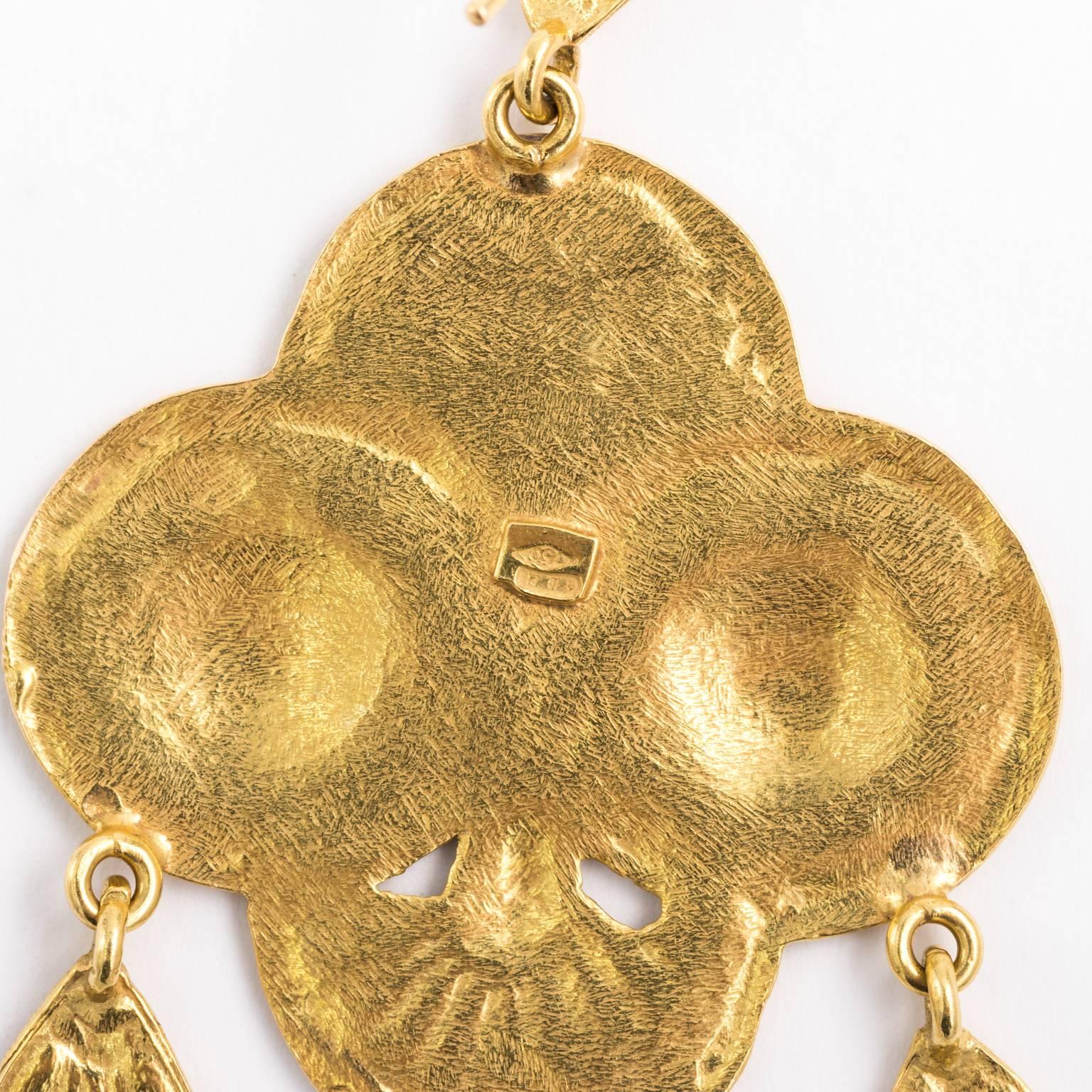 Gold Byzantine Style Earrings For Sale 3