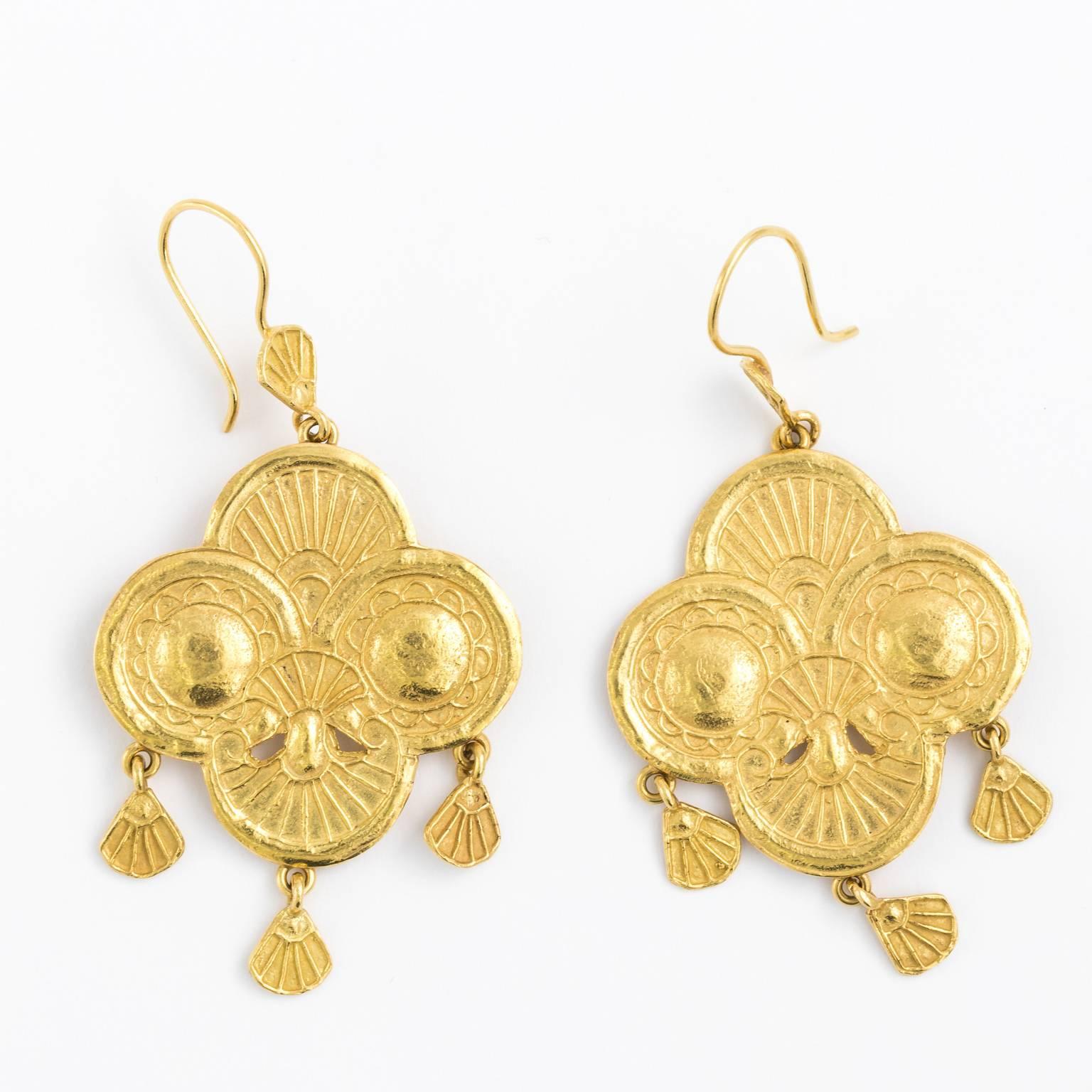 Gold Byzantine Style Earrings For Sale 5