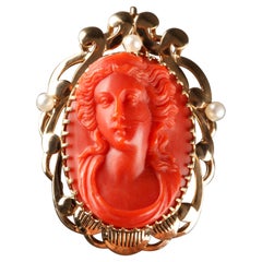 Gold Cameo Brooch Pendant