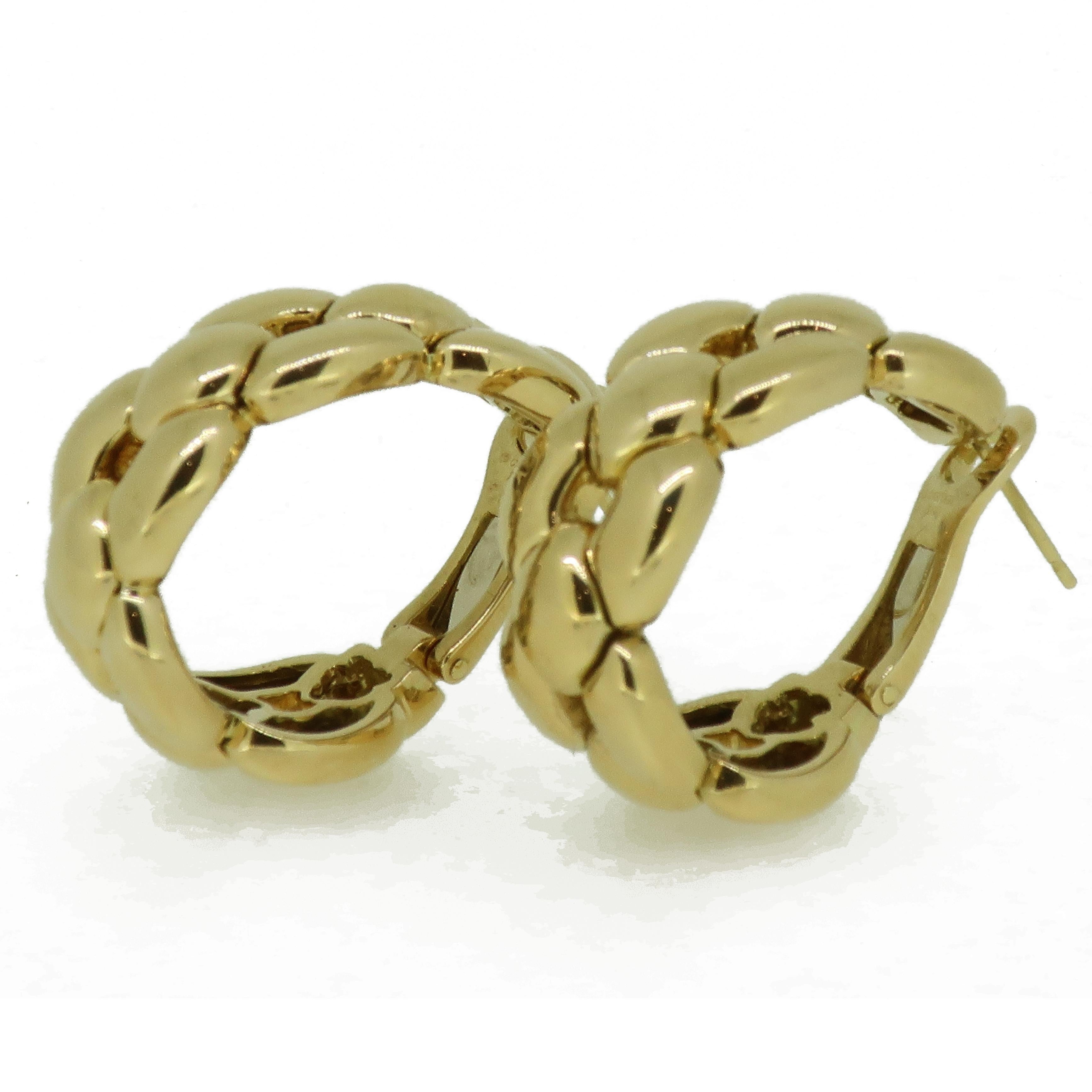 Gold Cartier Chain Link Large Hoop Earrings 18 Karat Yellow Gold, 1992 In Good Condition In East Grinstead, GB